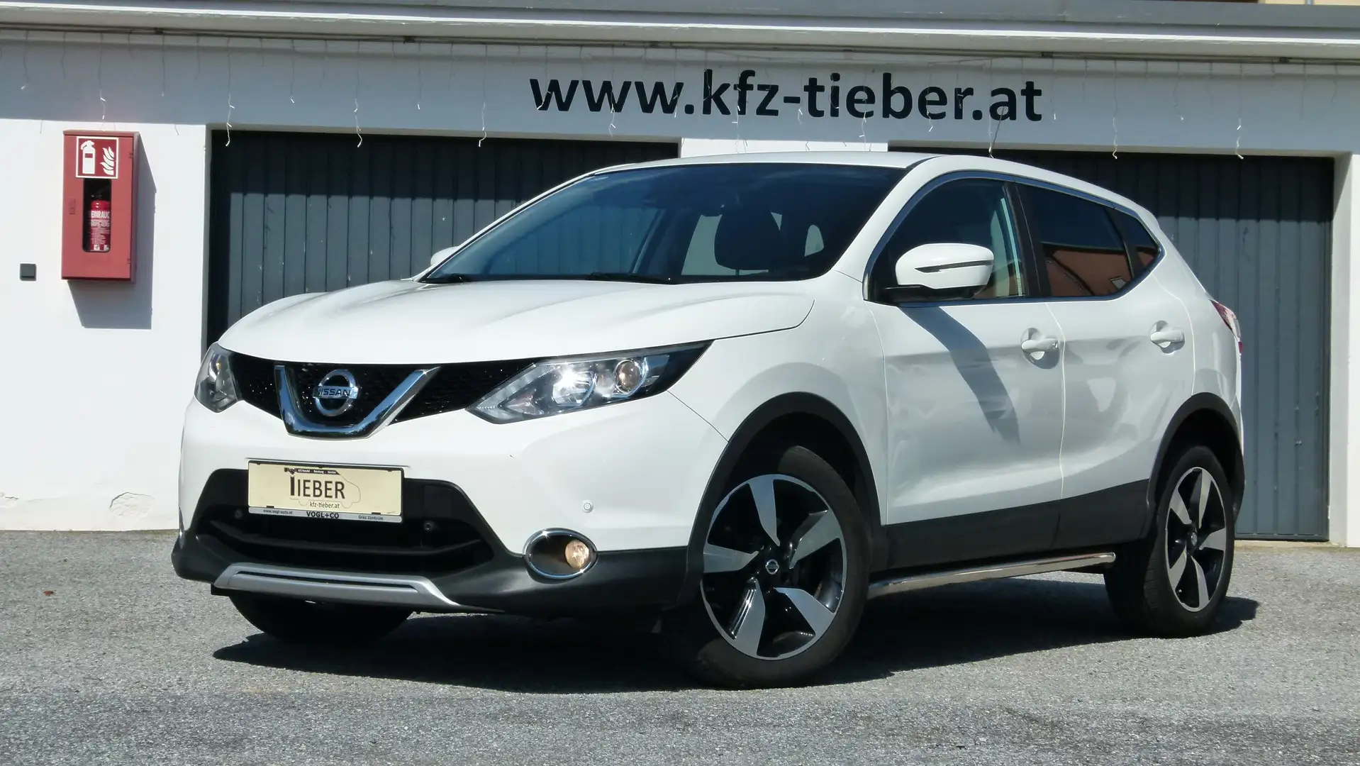 Nissan Qashqai 1,6 dCi 360° 4x4 *1.Besitz*Pickerl 9/26+4M* Blanc - 1