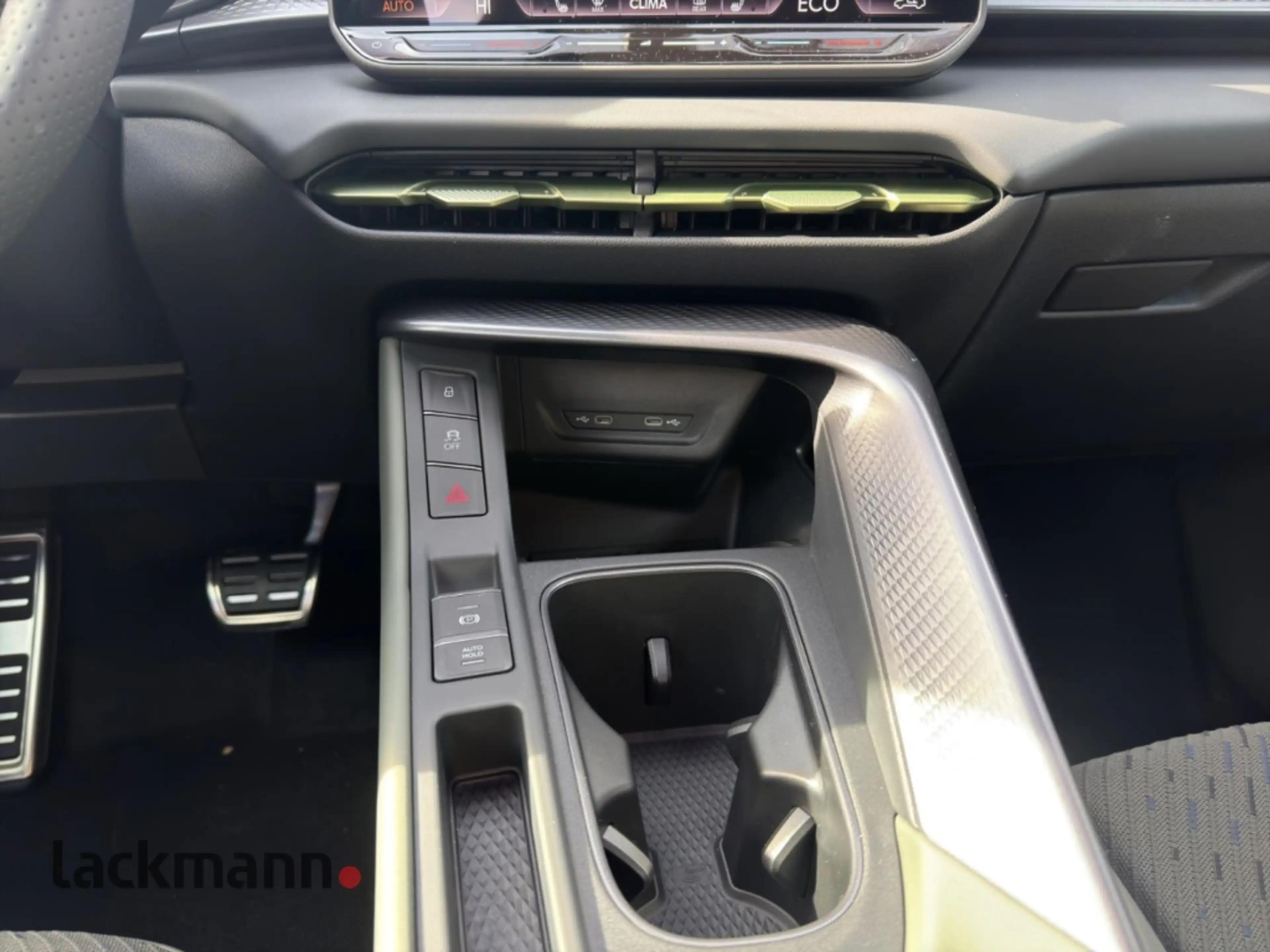 CUPRA Terramar VZ 1.5 eHybrid Tribe Ed. *Pano*Intelli — photo 12