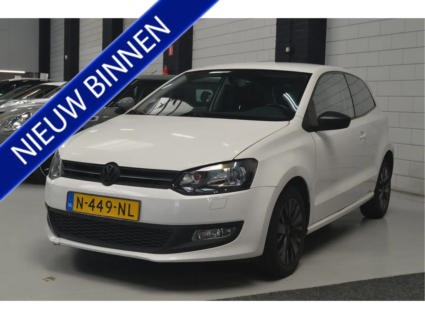 Volkswagen Polo 1.2 Easyline // LICHTE RIJDBARE SCHADE // AIRCO // Weiß - 1