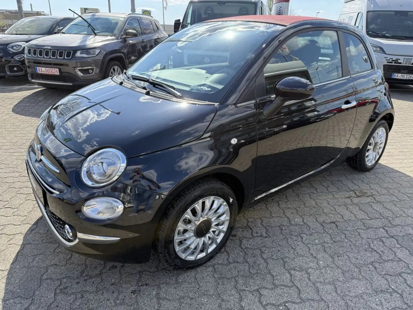 Fiat 500 C 1.0 GSE Hybrid Dolcevita Schwarz - 1