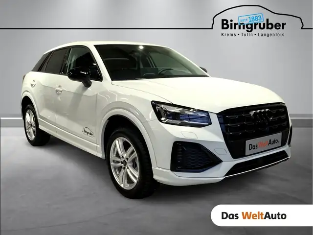 Audi Q2 35 TFSI admired