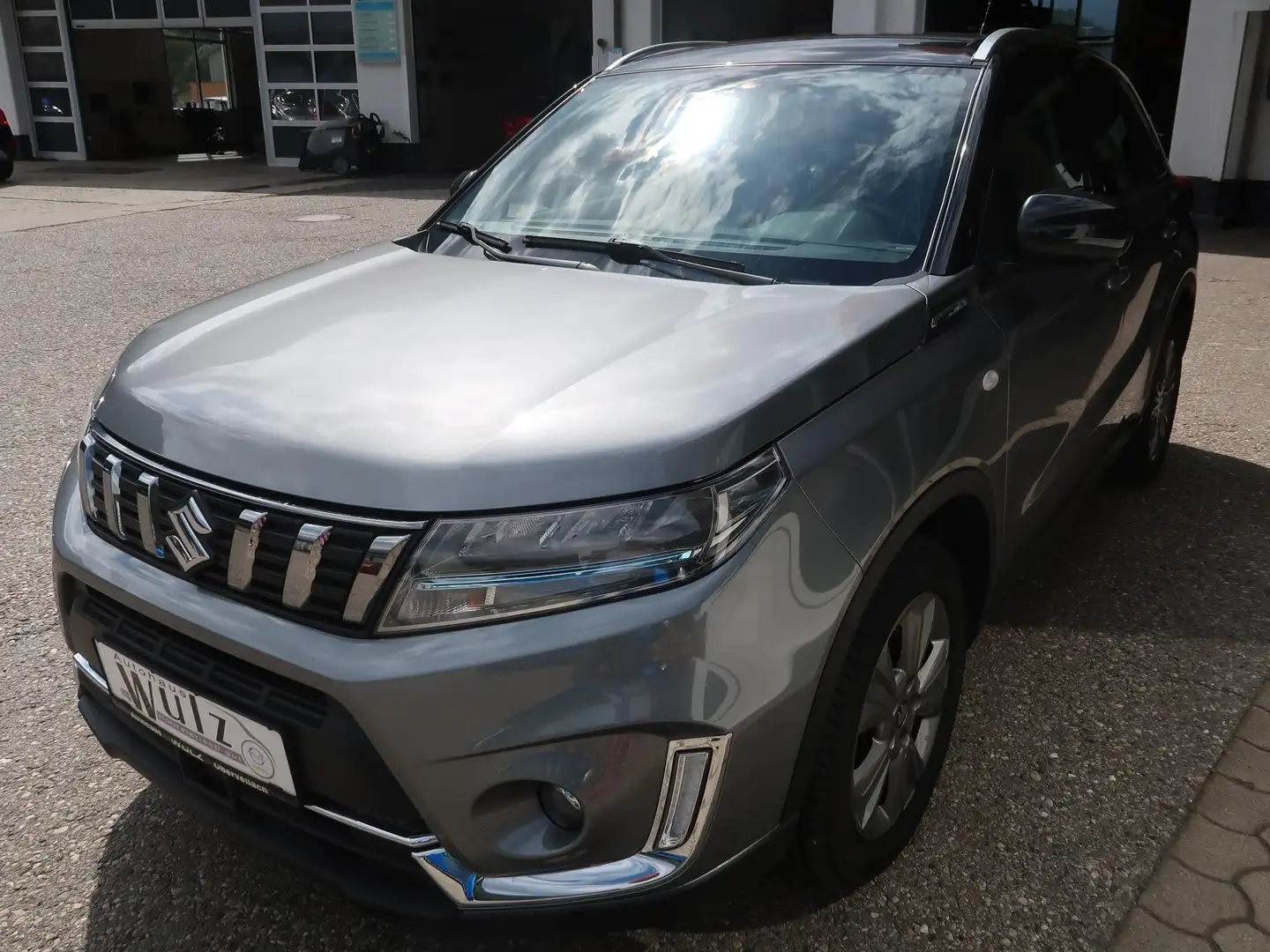 Suzuki Vitara Vitara 1,4 GL+ DITC Hybrid ALLGRIP shine Grau - 2