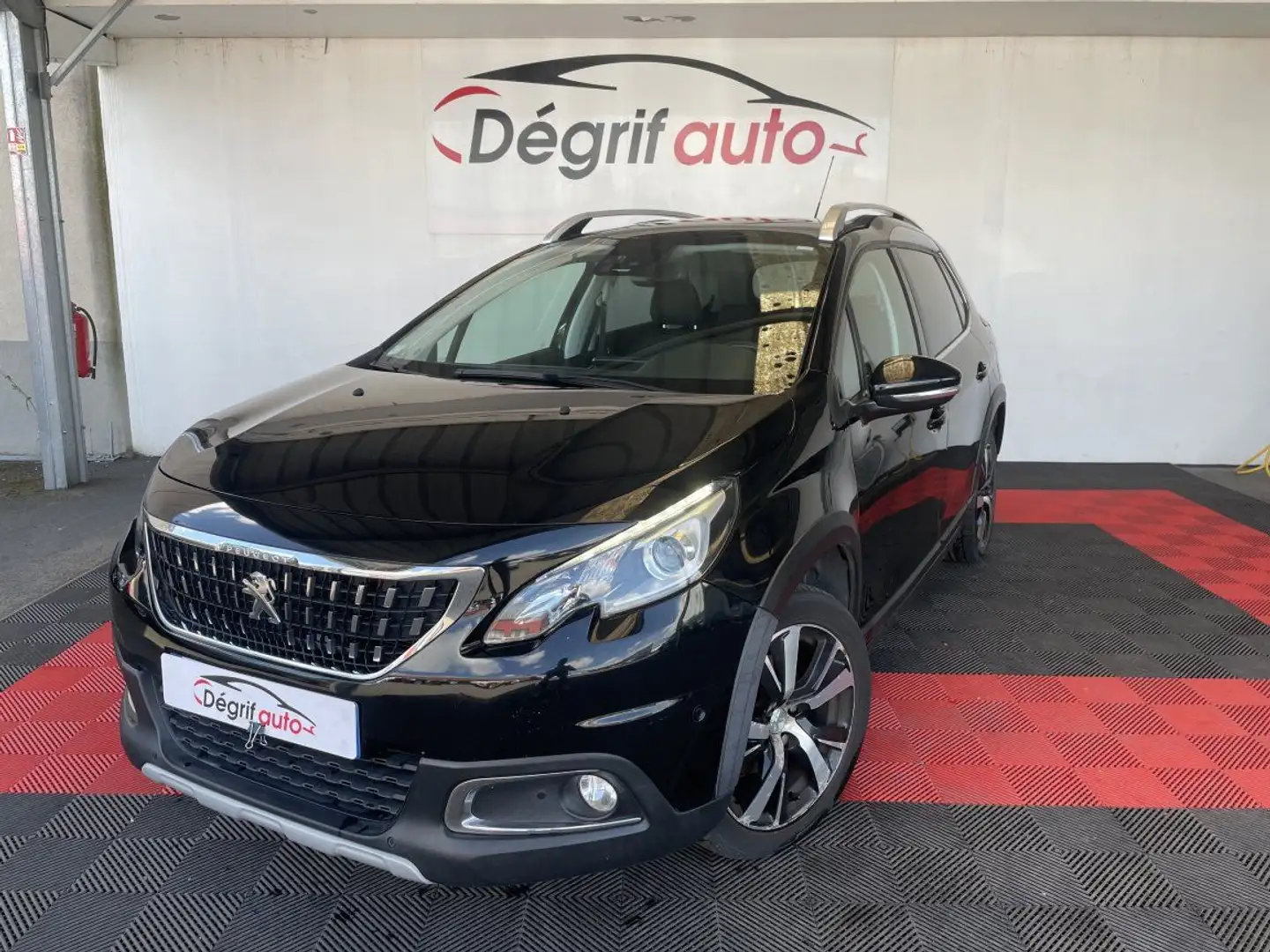Peugeot 2008 1.2 PureTech 130ch SetS BVM6 Allure Black - 1