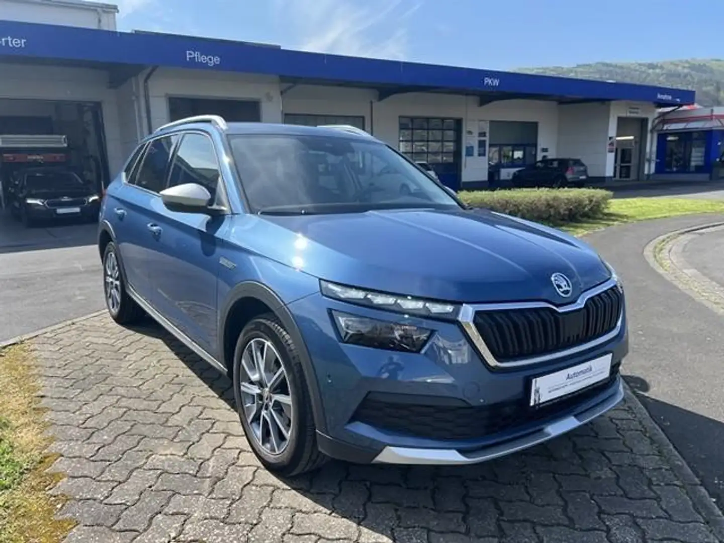 Skoda Kamiq Scoutline AHK LED KAMERA DAB NAVI Blau - 2
