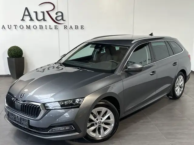 Skoda Octavia view 2