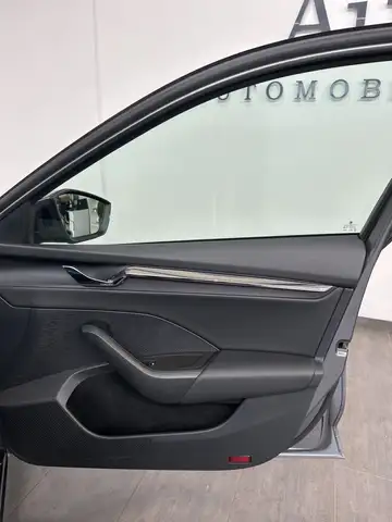 Skoda Octavia view 8