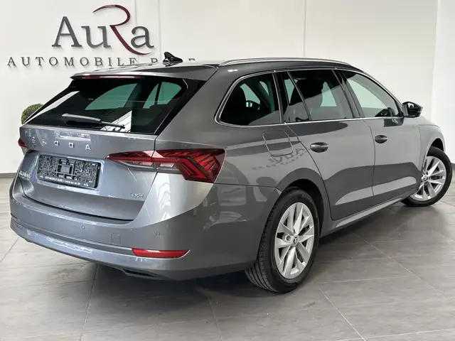 Skoda Octavia view 4