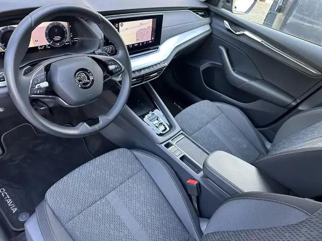 Skoda Octavia view 9