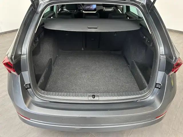 Skoda Octavia view 6