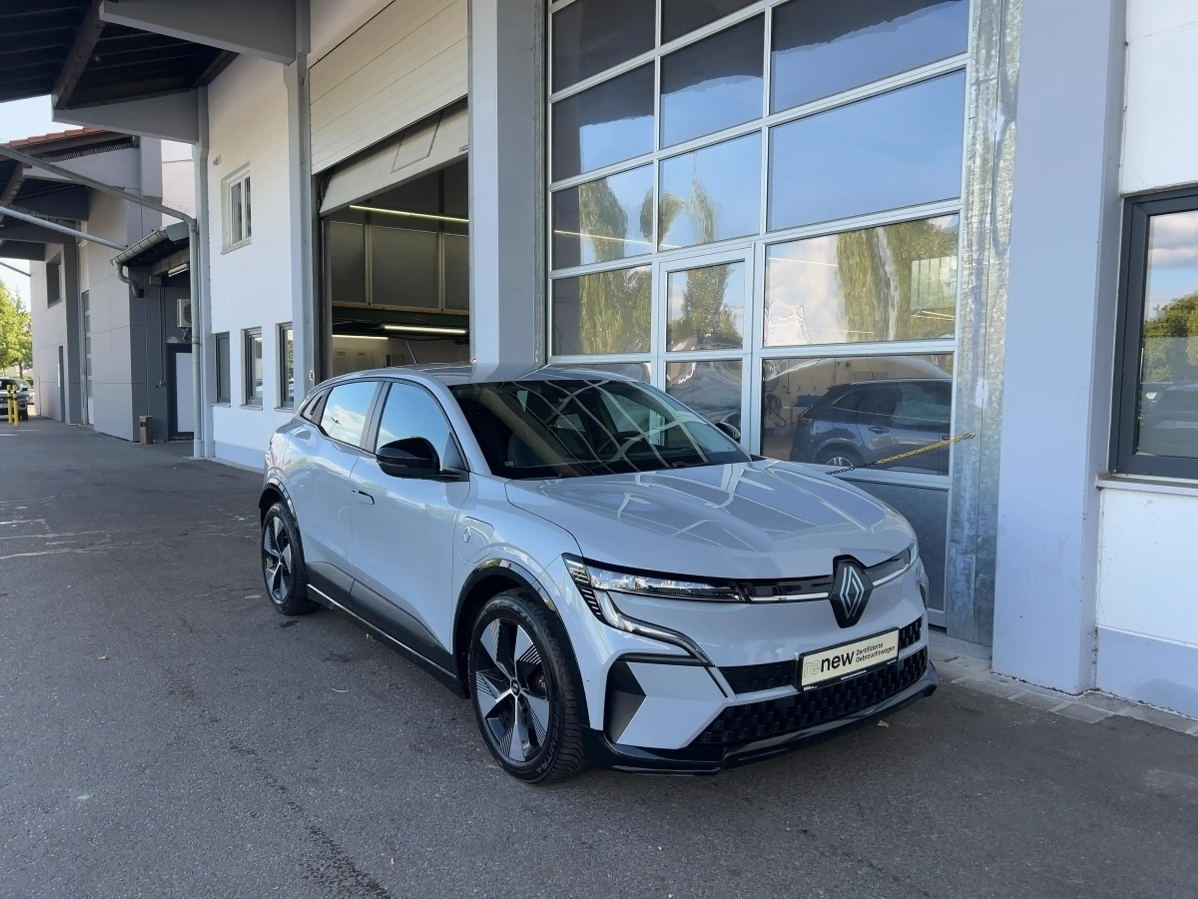 Renault Megane E-Tech 100% ele EQUILIBRE EV40 130hp standard charge — photo 7