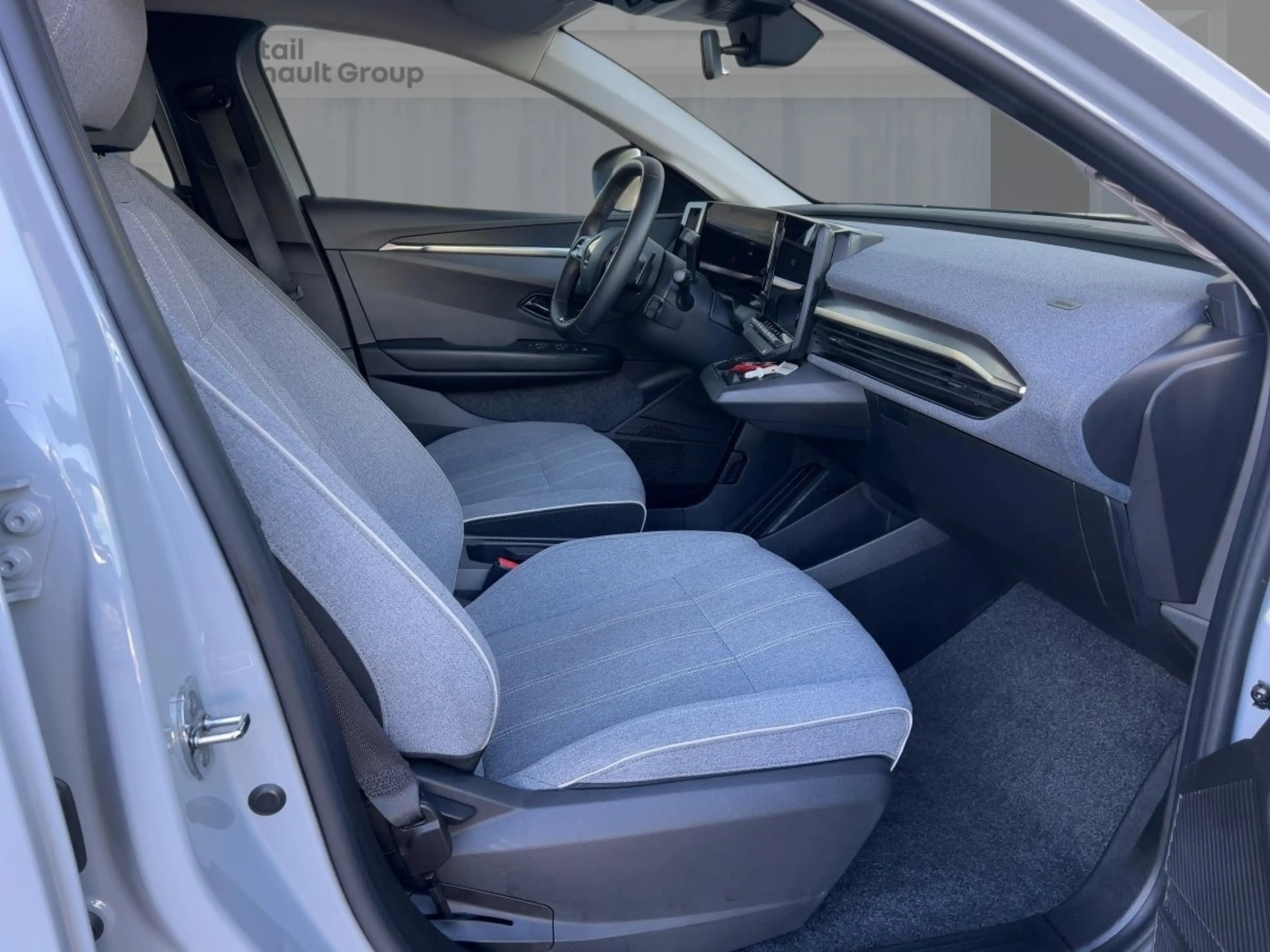 Renault Megane E-Tech 100% ele EQUILIBRE EV40 130hp standard charge — photo 8
