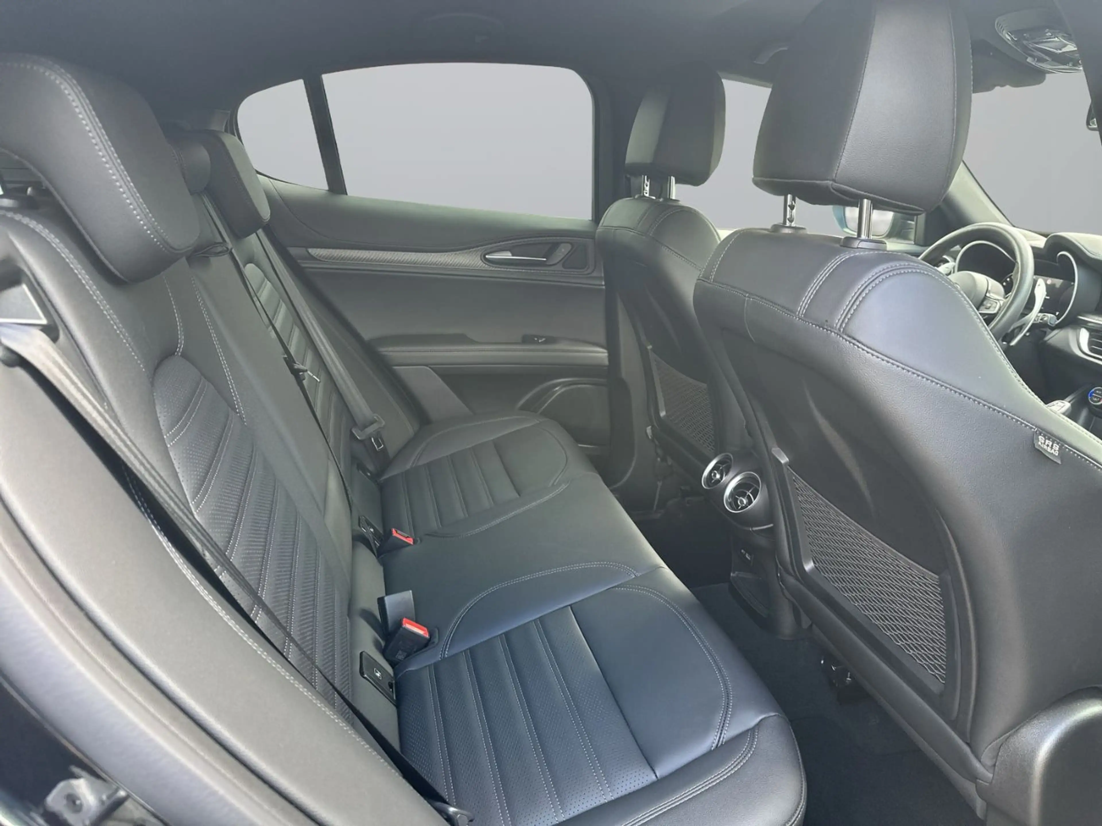 Alfa Romeo Stelvio 2.9 V6 Bi-Turbo QUADRIFOGLIO ACC+LED+SHZ — photo 10