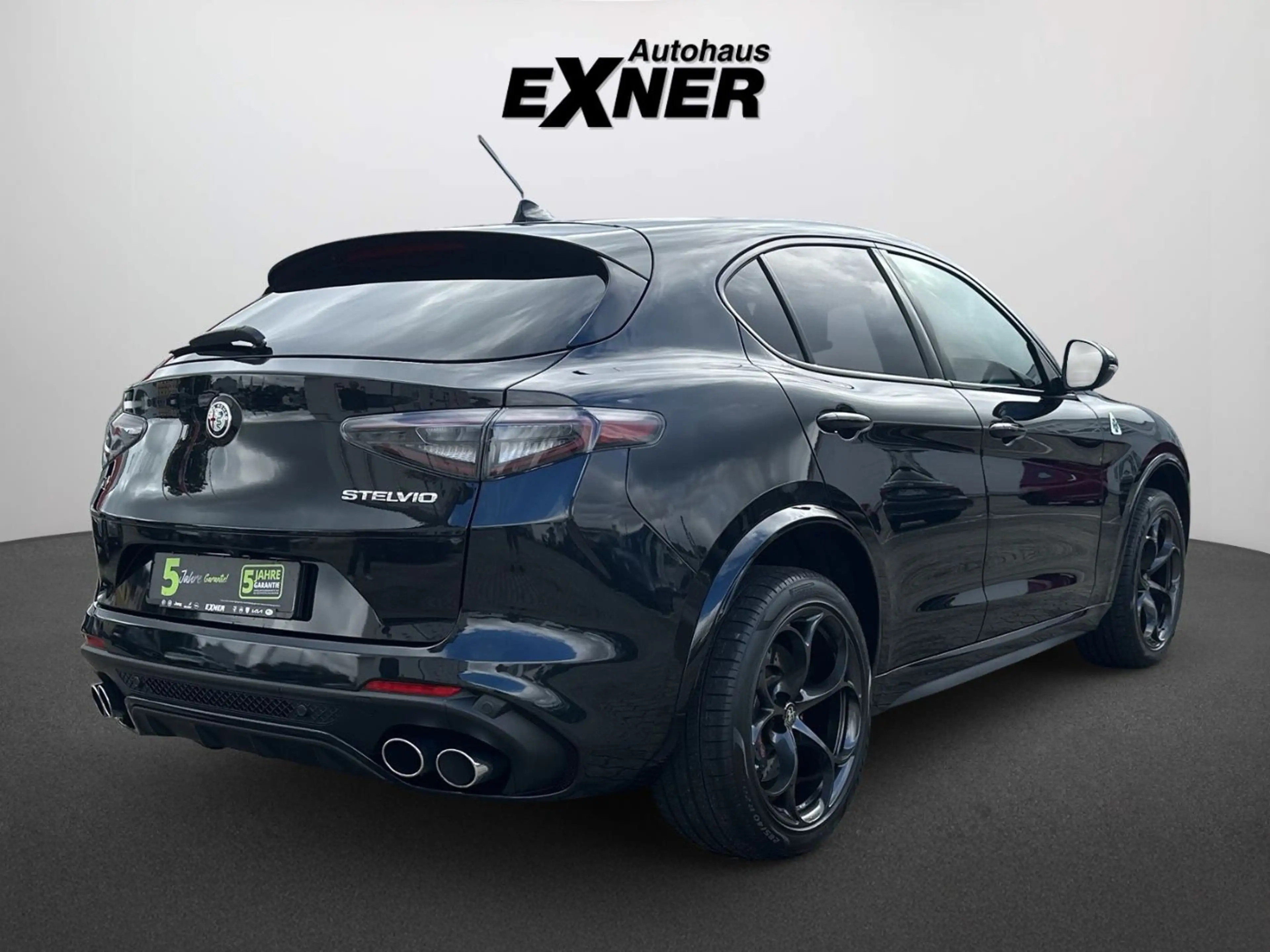 Alfa Romeo Stelvio 2.9 V6 Bi-Turbo QUADRIFOGLIO ACC+LED+SHZ — photo 3