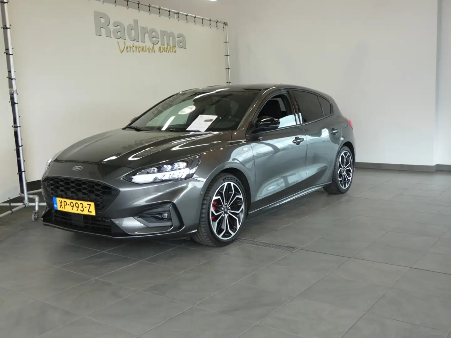 Ford Focus ST line 182 pk B&O sound Winter & park. Gris - 1
