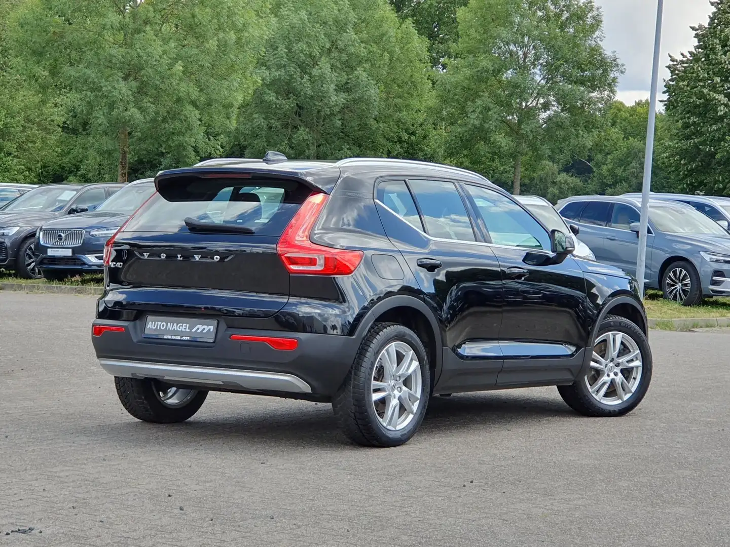 Volvo XC40 XC40 T4 Twin Engine Inscription Expr Zwart - 2