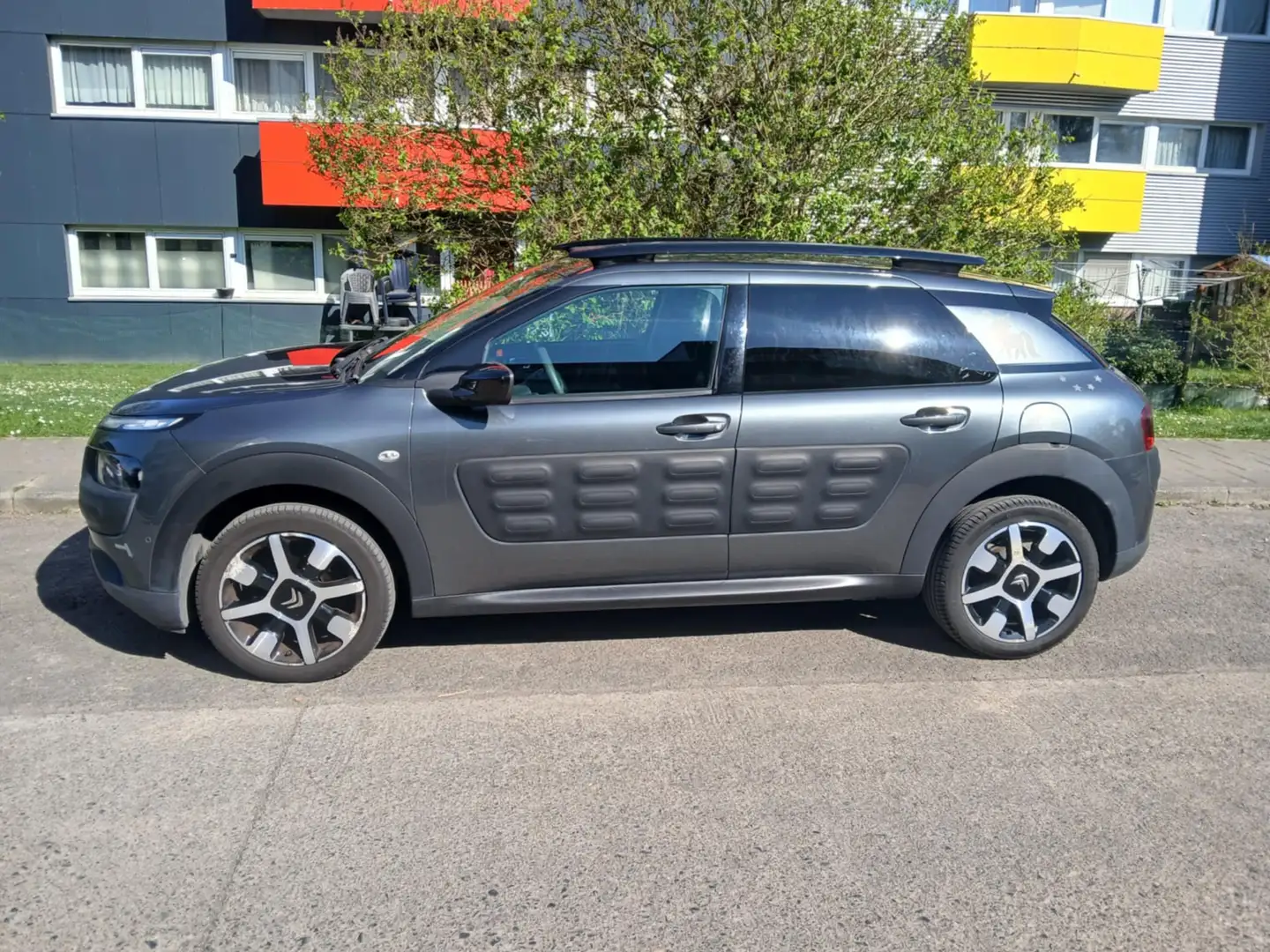 Citroen C4 Cactus C4 Cactus 1.2 PureTech Shine Edition Day Gris - 2