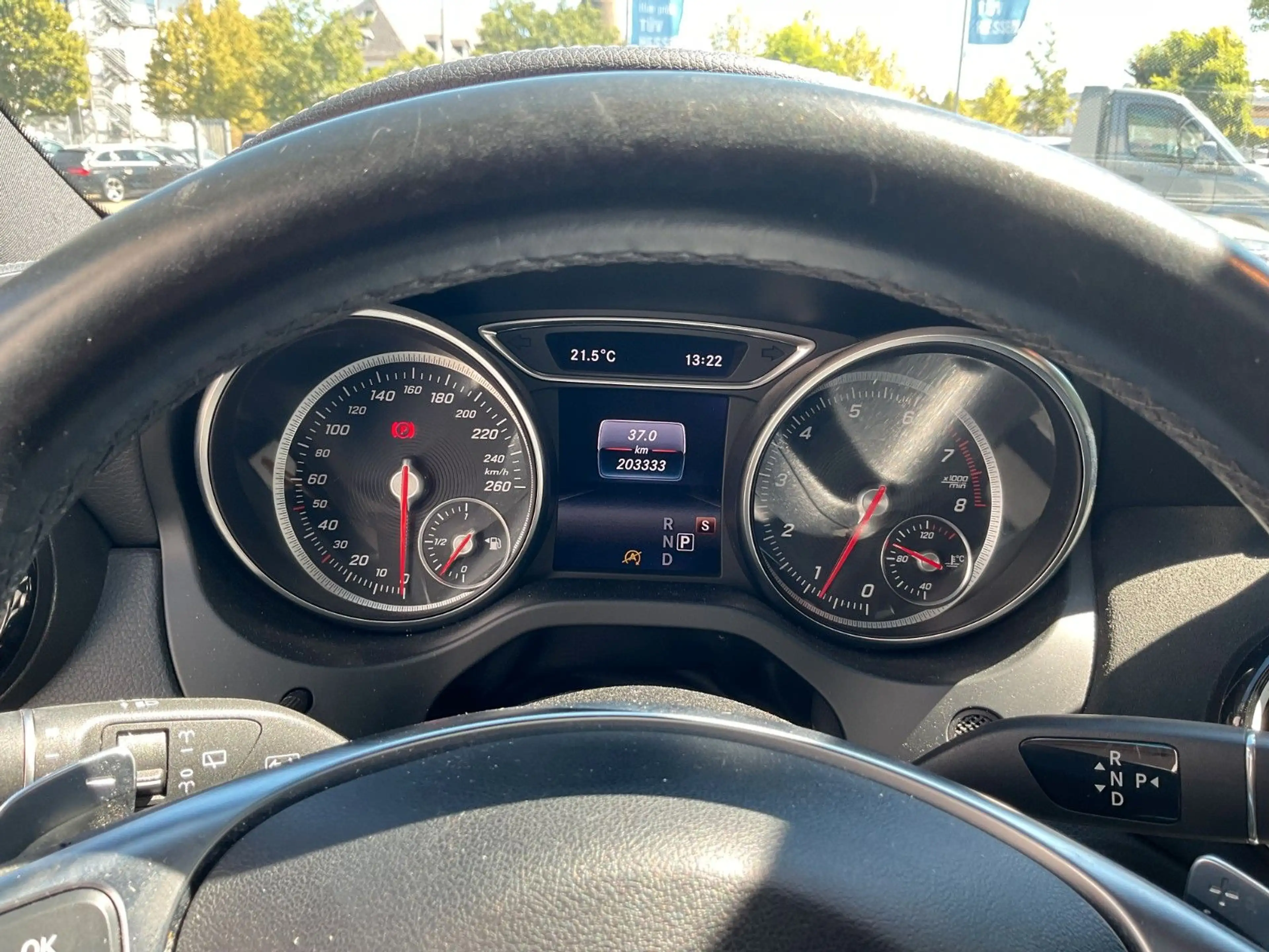 Mercedes-Benz GLA 250 AMG 4Matic LED Pano Kamera Standh. SHZ — photo 14