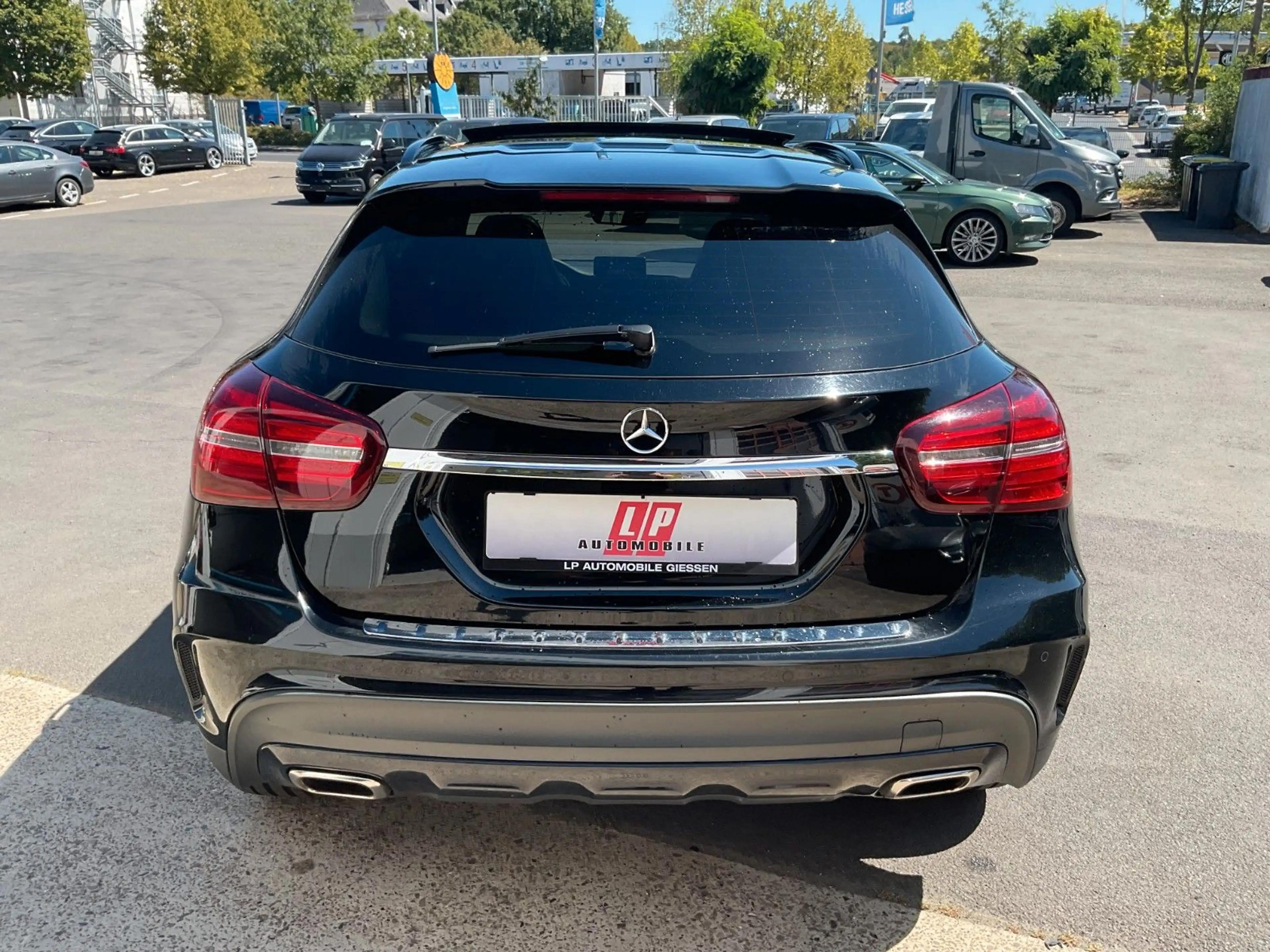 Mercedes-Benz GLA 250 AMG 4Matic LED Pano Kamera Standh. SHZ — photo 6