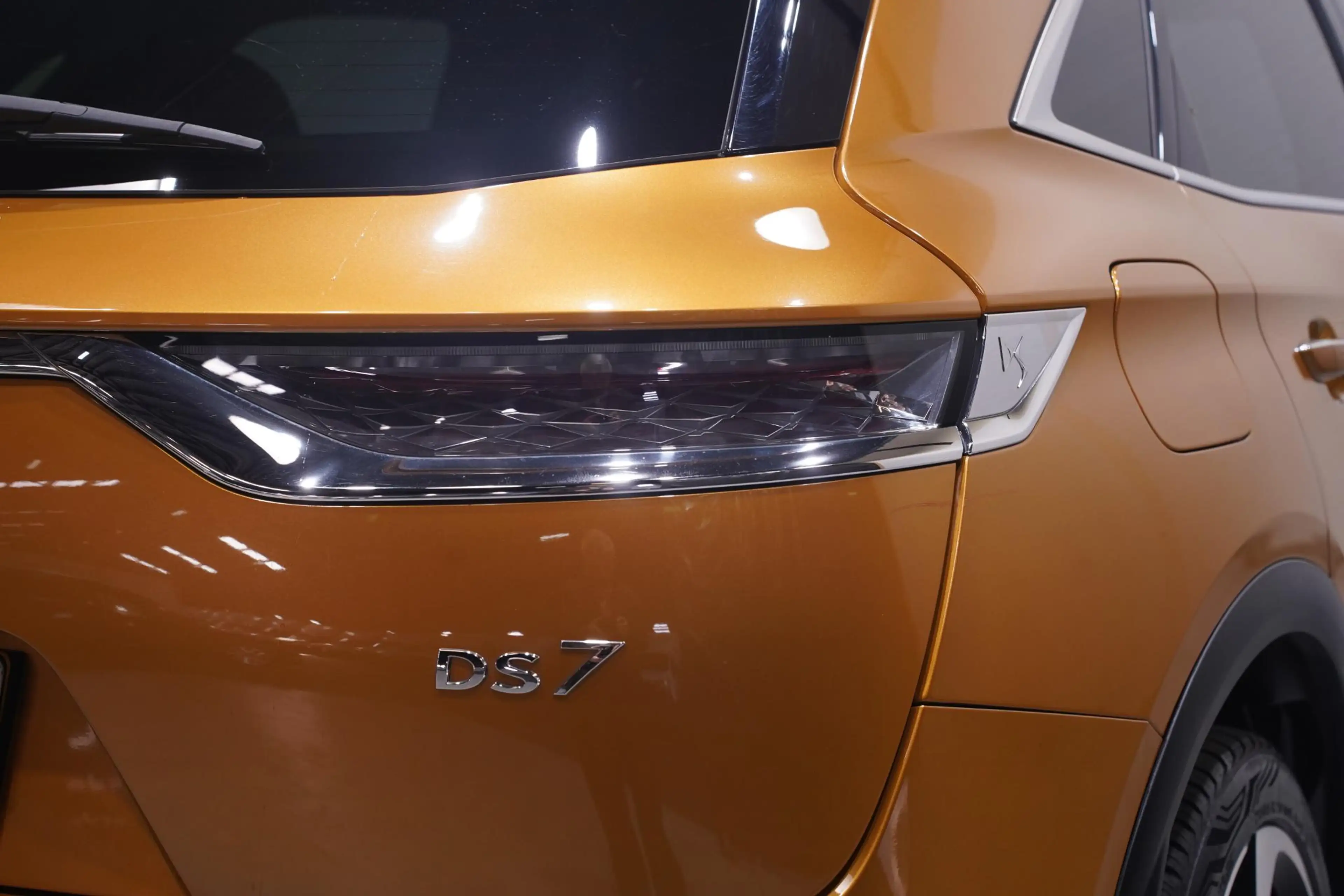 DS Automobiles DS 7 Crossback 1.6 PureTech La Premiere Curcuma-uitvoering ledere — photo 14