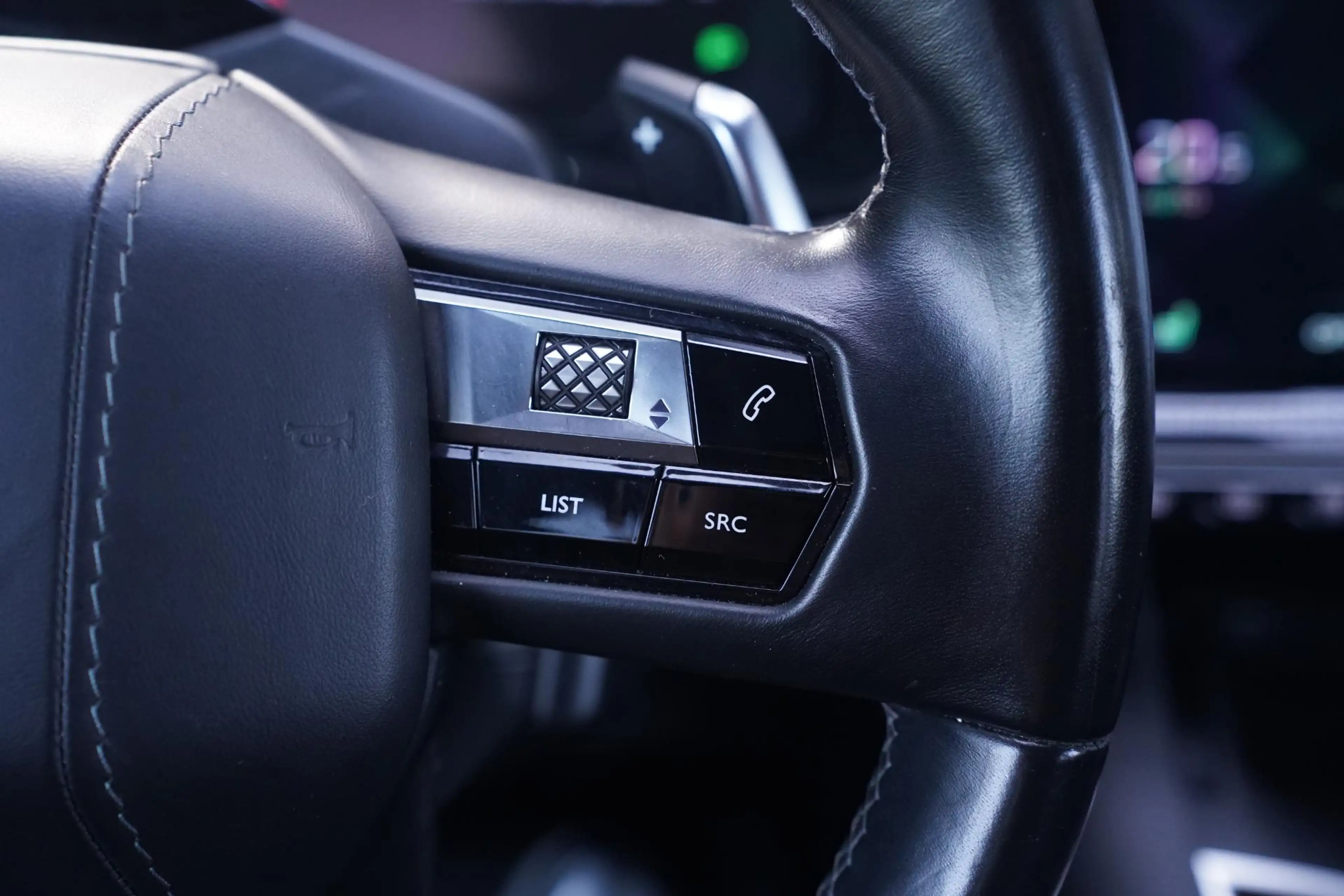DS Automobiles DS 7 Crossback 1.6 PureTech La Premiere Curcuma-uitvoering ledere — photo 21