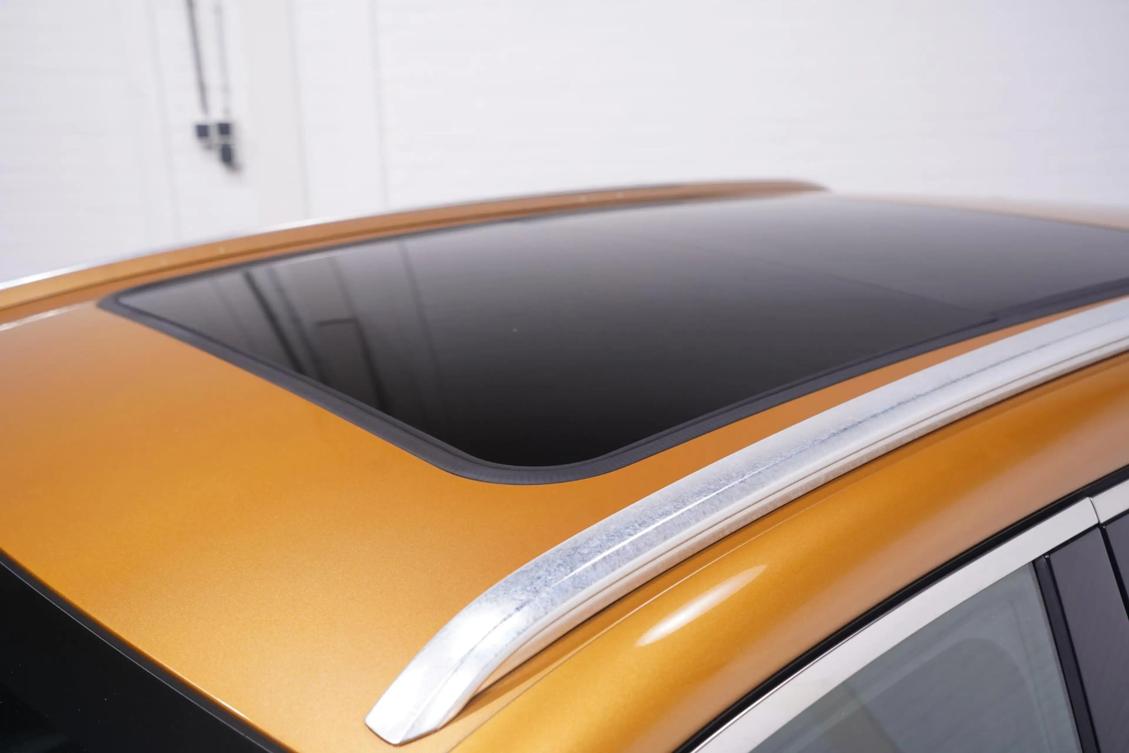 DS Automobiles DS 7 Crossback 1.6 PureTech La Premiere Curcuma-uitvoering ledere — photo 8