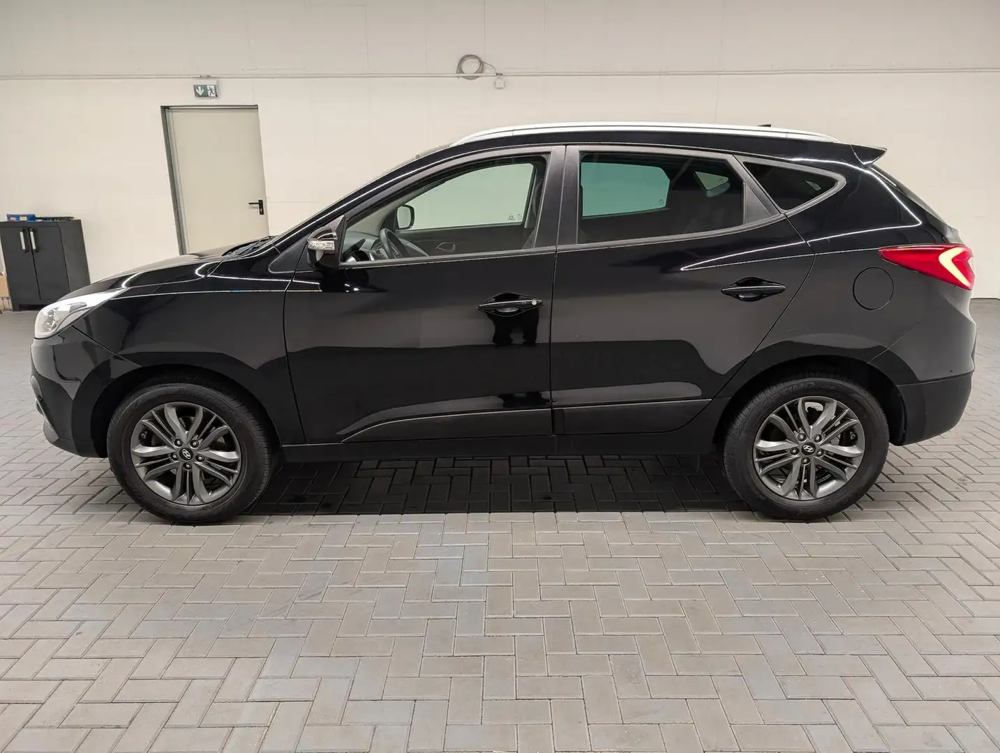 Hyundai iX35 Navi/SHZ/PDC/Kam/Tempom./17-LM Schwarz - 2