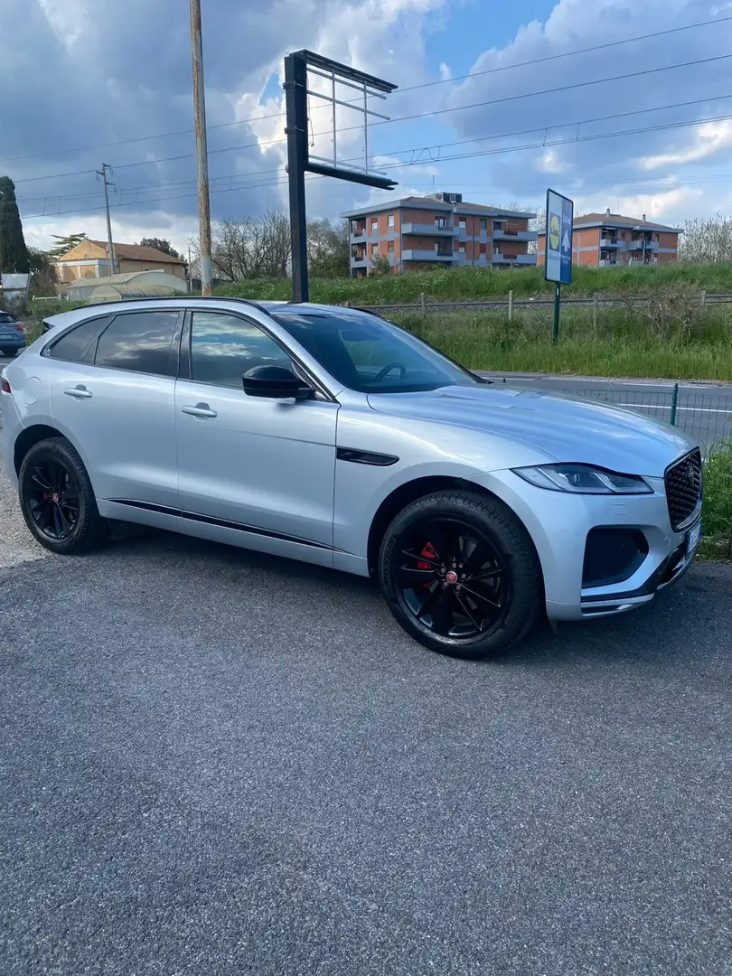 Jaguar F-Pace 2.0 i4 R-Dynamic SE awd 250cv auto - 2