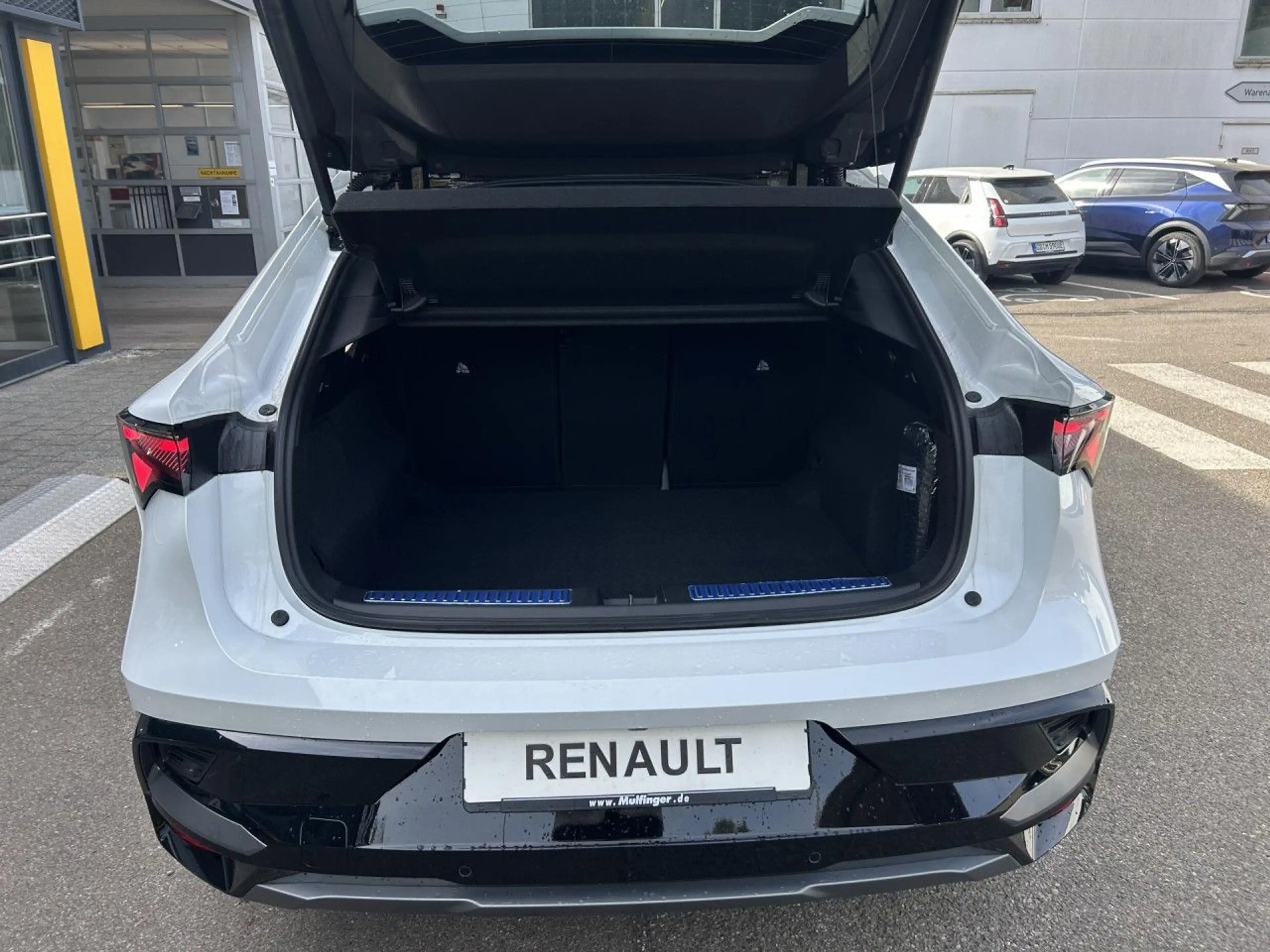 Renault Rafale Esprit Alpine Full Hybrid E-Tech 200 ACC — photo 10
