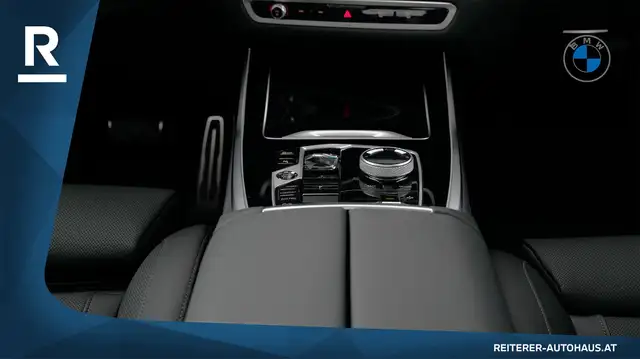 BMW X7 view 14
