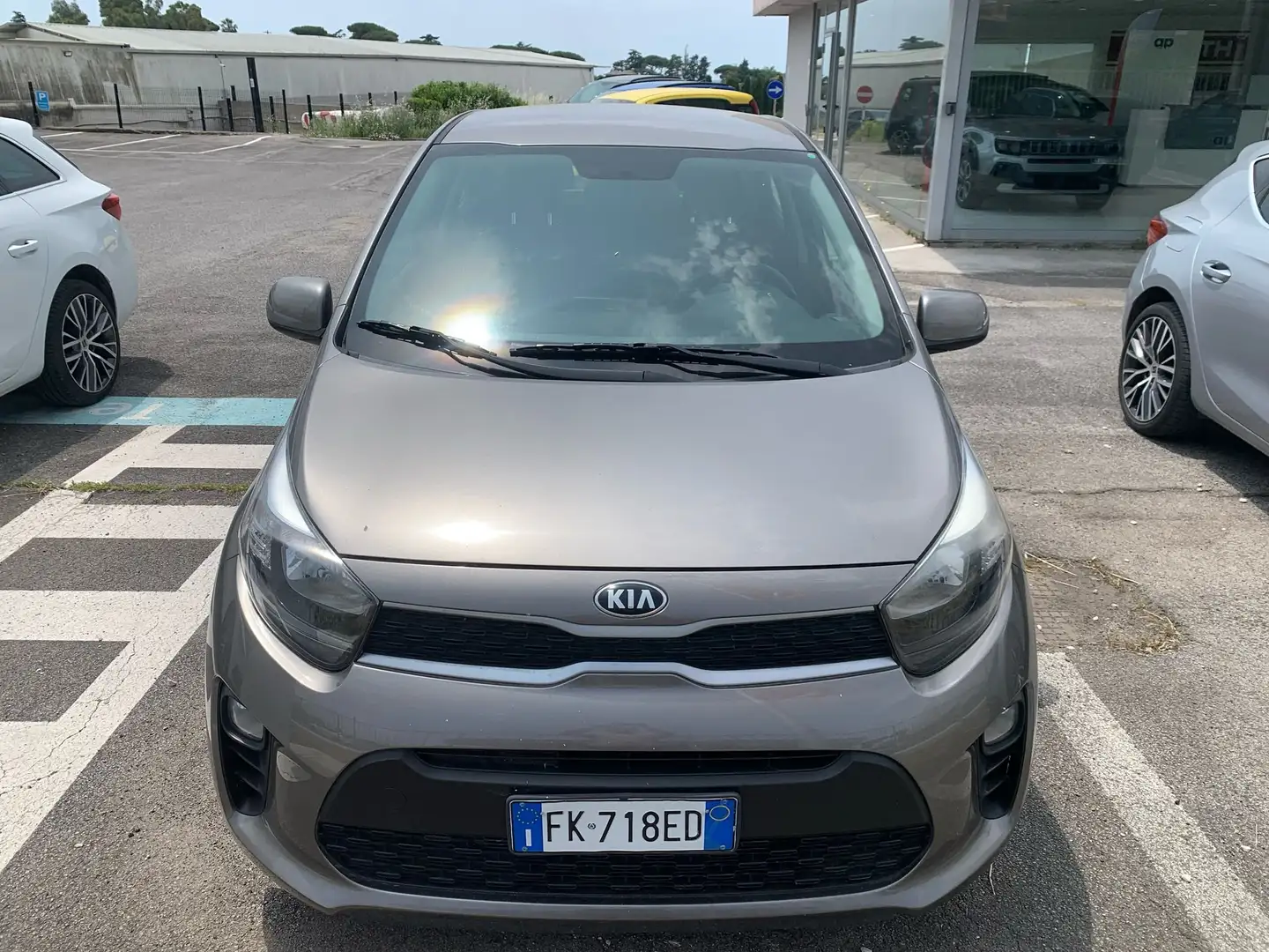 Kia Picanto Picanto 1.0 Active Gris - 2