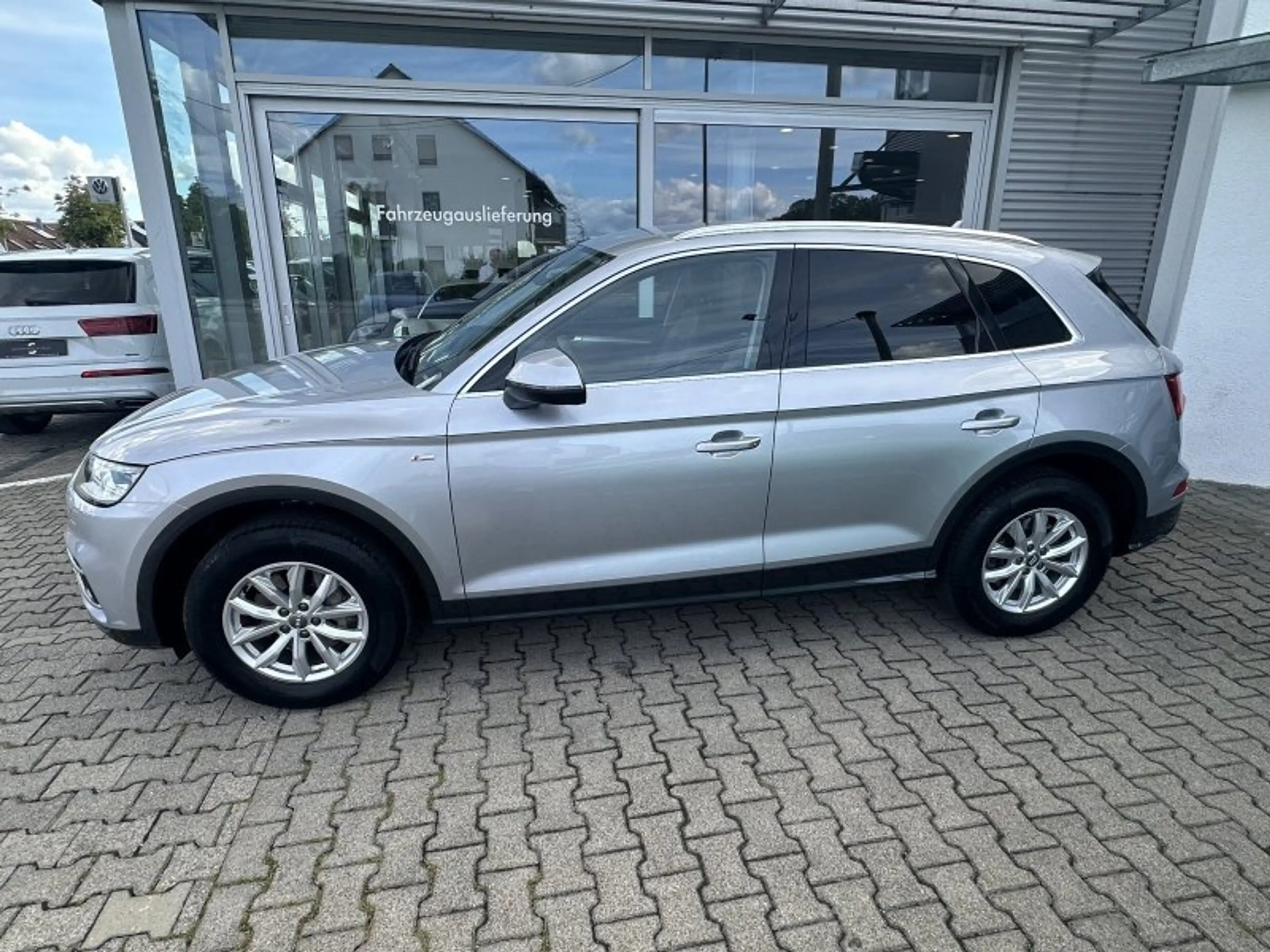 Audi Q5 2.0 40 TDI quattro S-Line Leder Navi LED ACC PDC K — photo 3