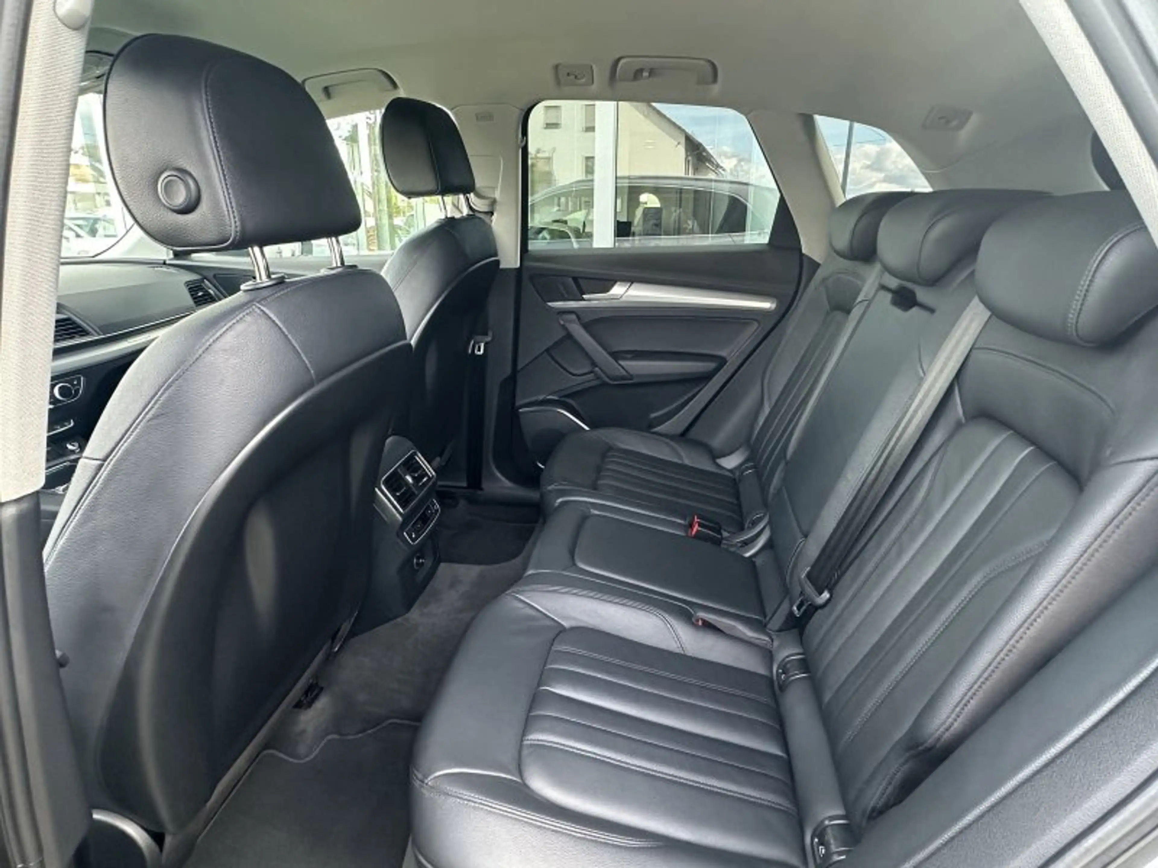 Audi Q5 2.0 40 TDI quattro S-Line Leder Navi LED ACC PDC K — photo 13