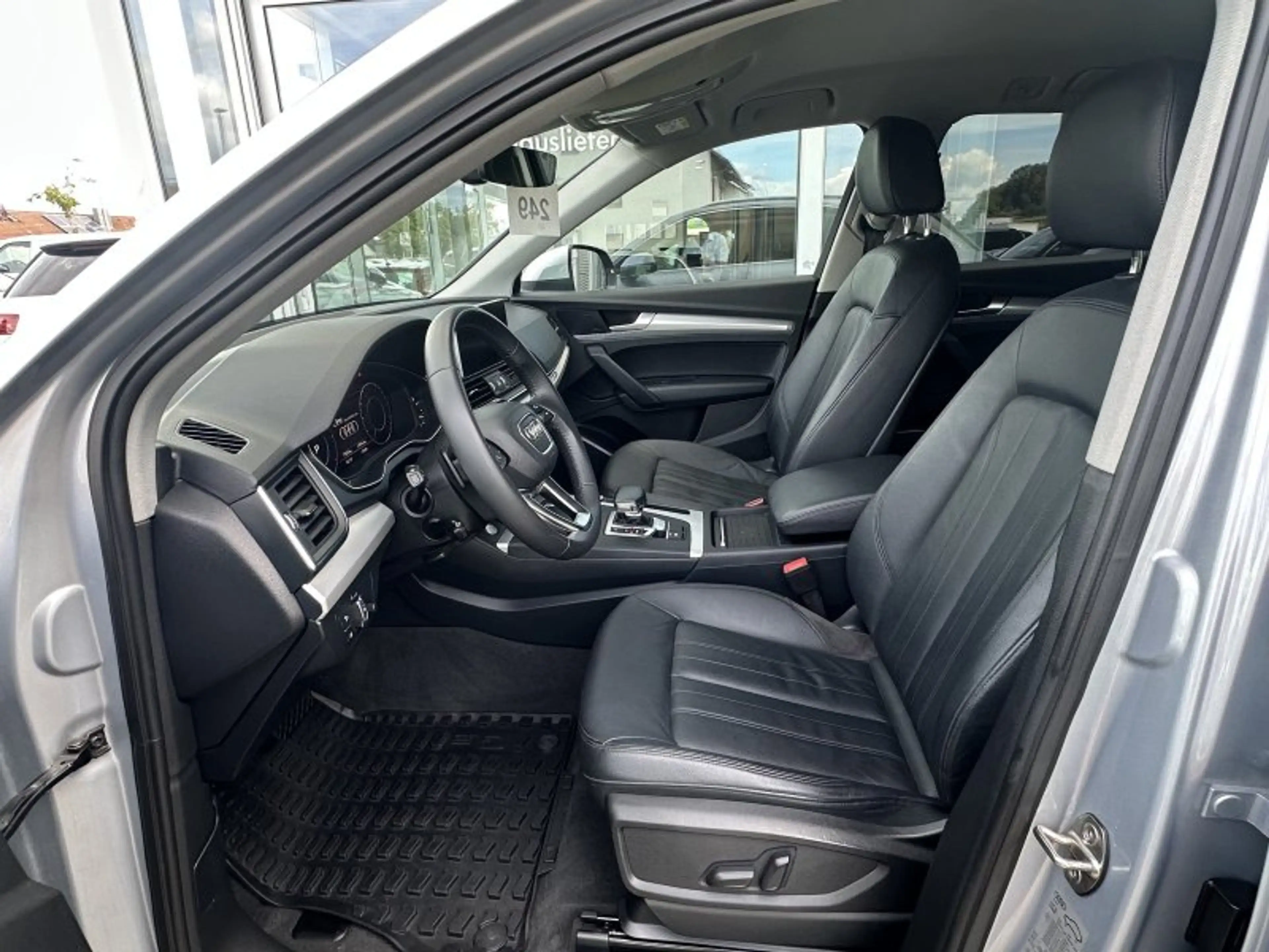 Audi Q5 2.0 40 TDI quattro S-Line Leder Navi LED ACC PDC K — photo 10