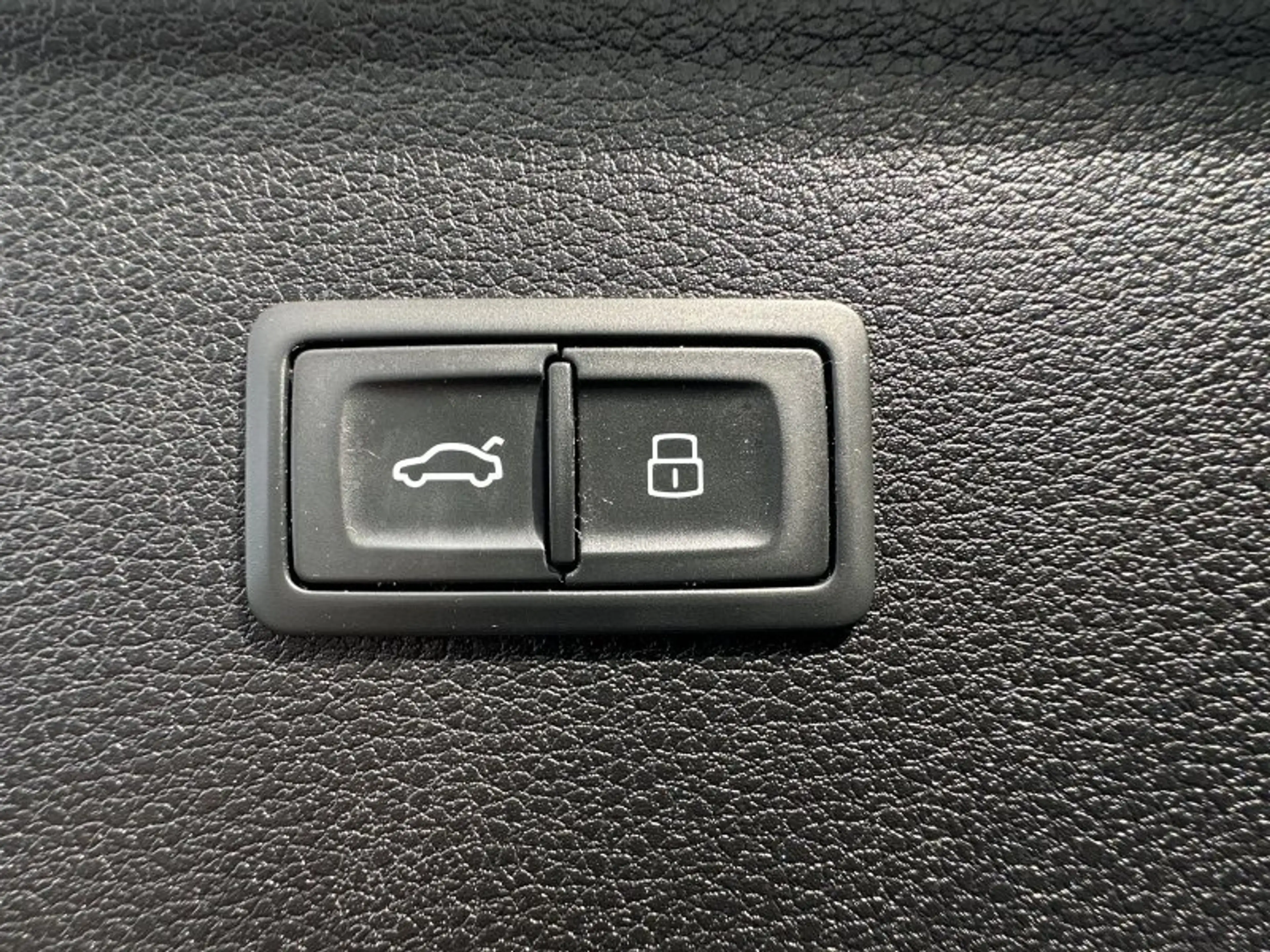 Audi Q5 2.0 40 TDI quattro S-Line Leder Navi LED ACC PDC K — photo 15