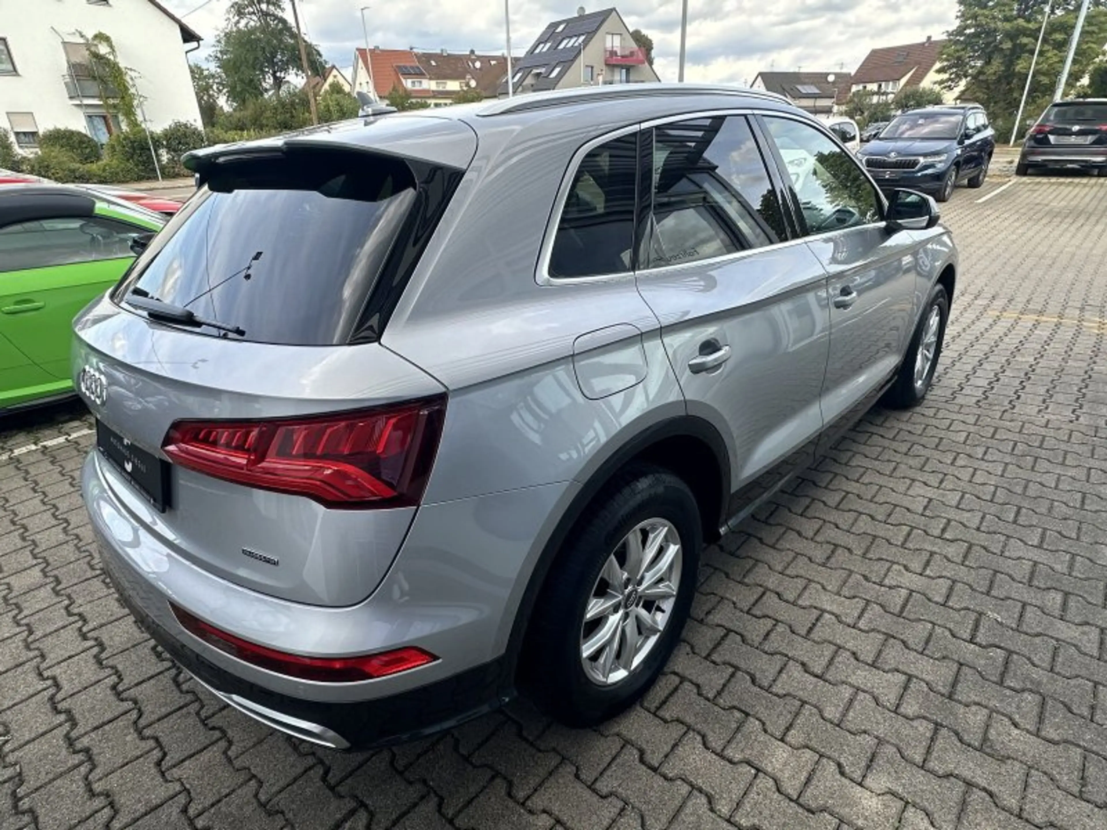 Audi Q5 2.0 40 TDI quattro S-Line Leder Navi LED ACC PDC K — photo 6