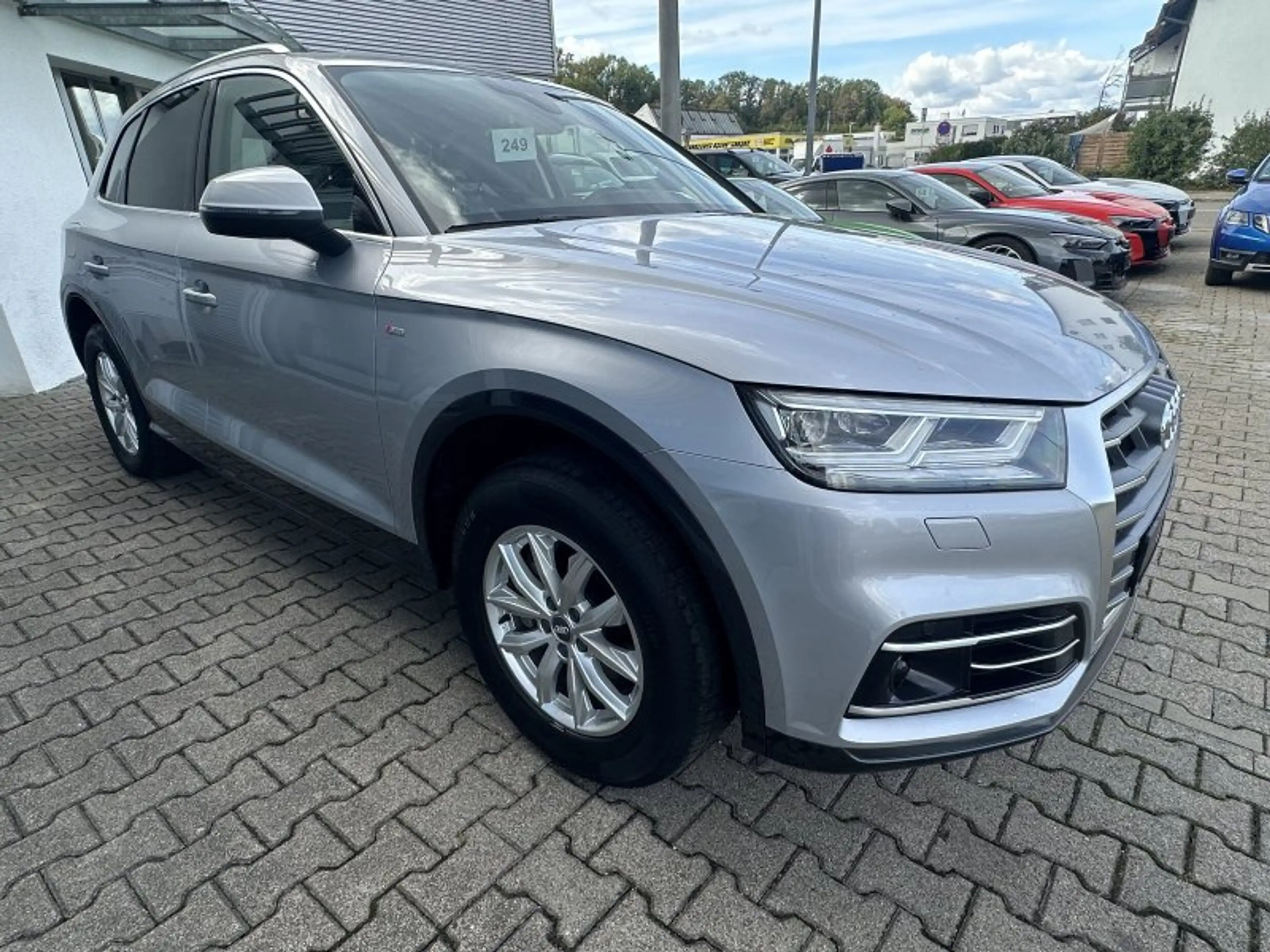 Audi Q5 2.0 40 TDI quattro S-Line Leder Navi LED ACC PDC K — photo 7