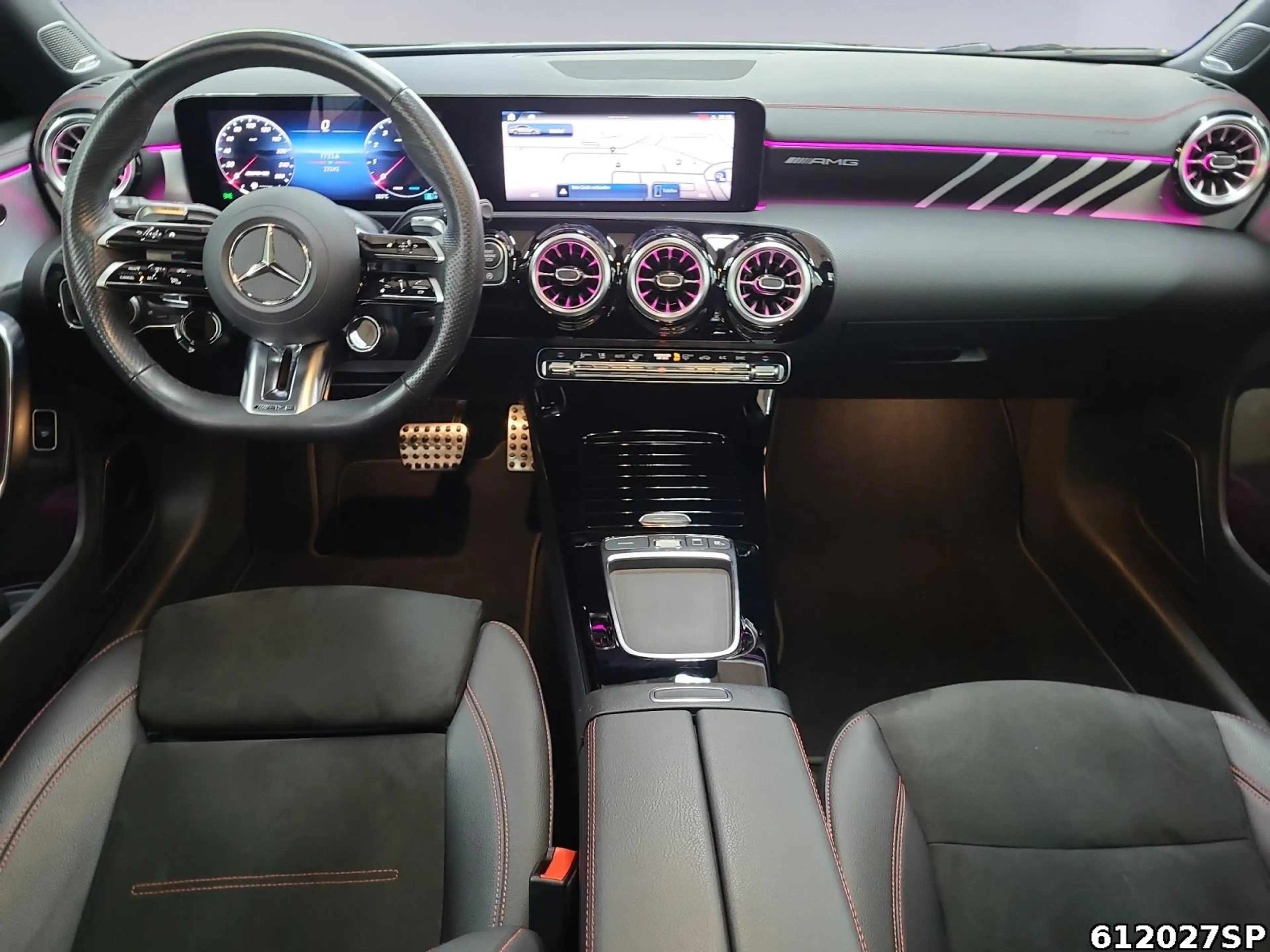 Mercedes-Benz CLA 35 AMG 4M Coupé AMG Pano Night AeroPaket — photo 8
