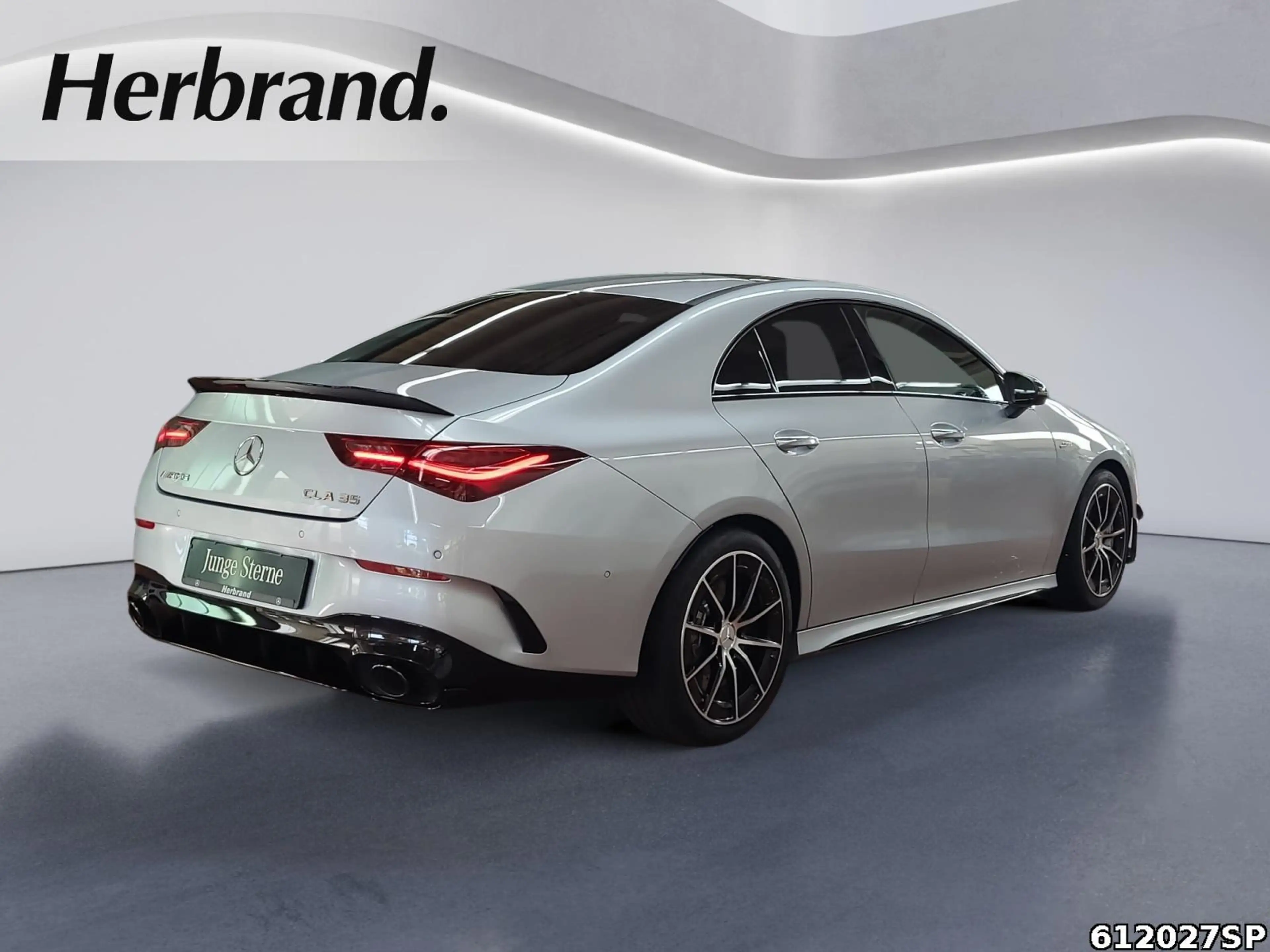 Mercedes-Benz CLA 35 AMG 4M Coupé AMG Pano Night AeroPaket — photo 3