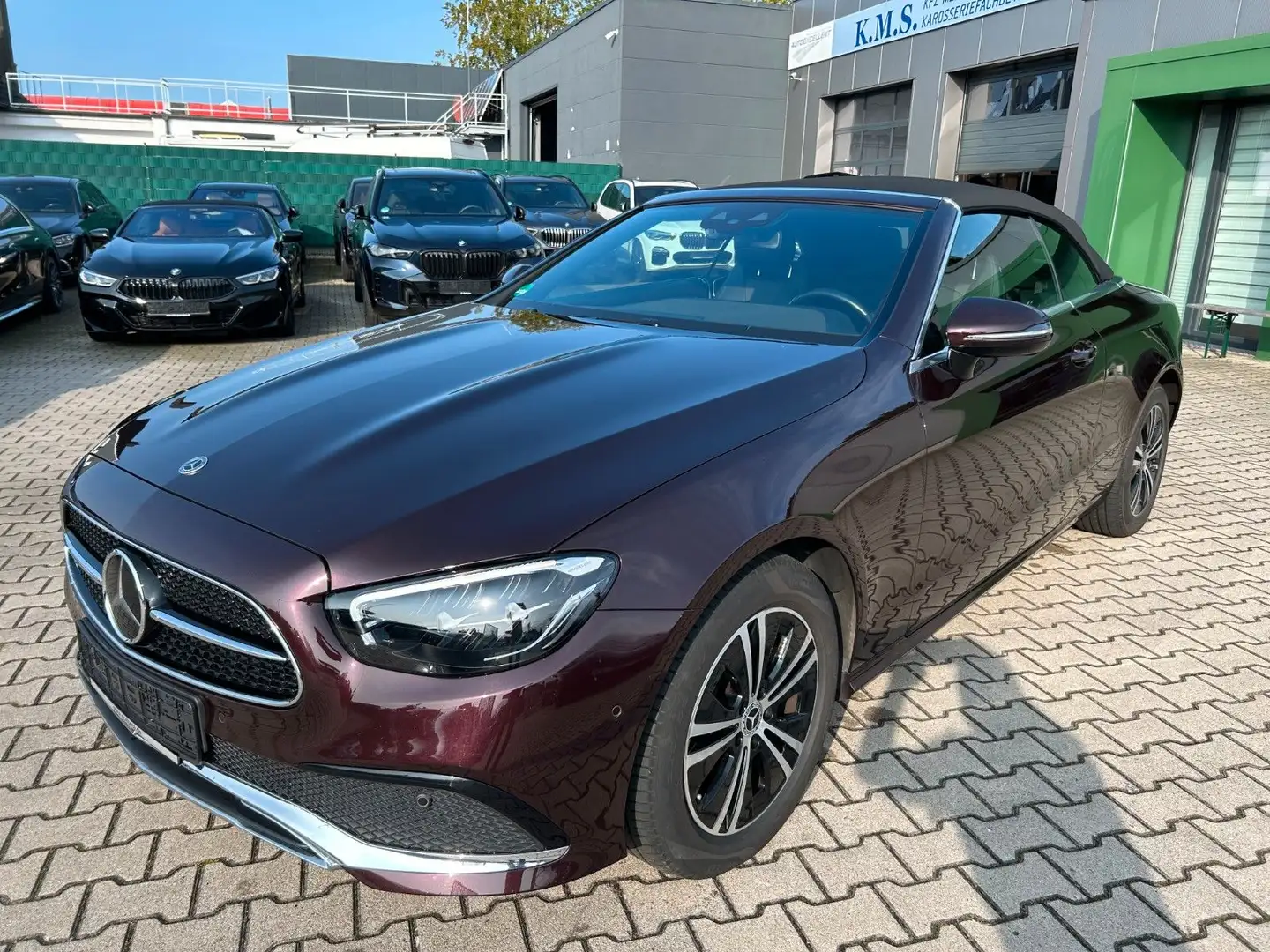 Mercedes-Benz E 200 4M Cabrio -ACC-DAB-Ambiente-Airscarf-Kam - 2