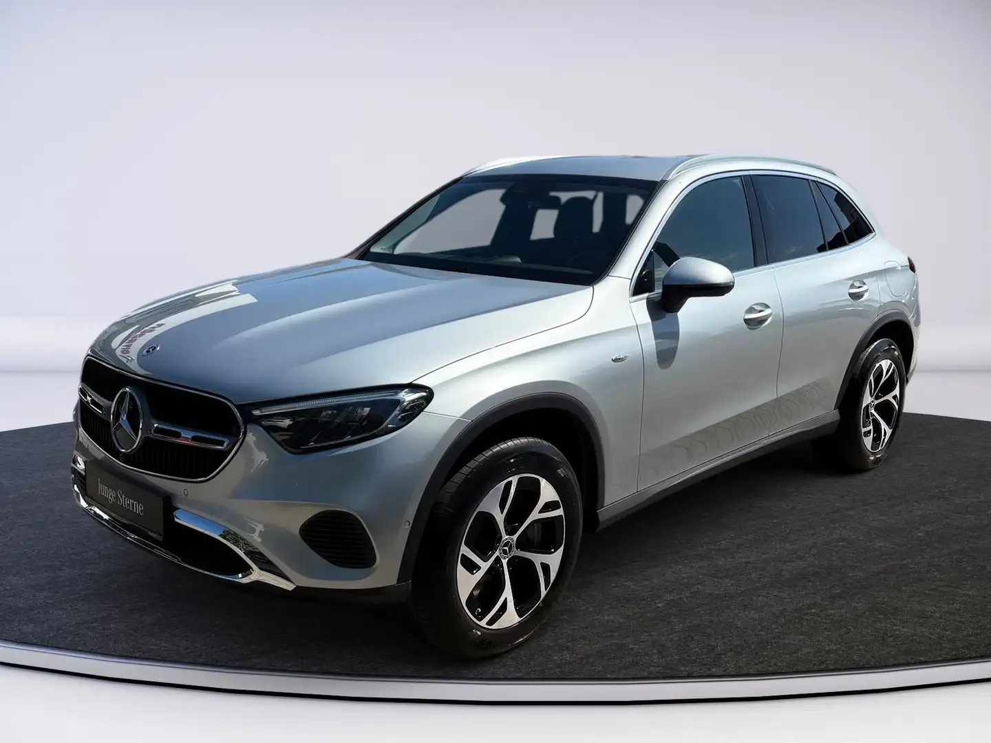 Mercedes-Benz GLC 300 de 4MATIC Hybrid inkl. Anhängevorrichtung Silber - 2