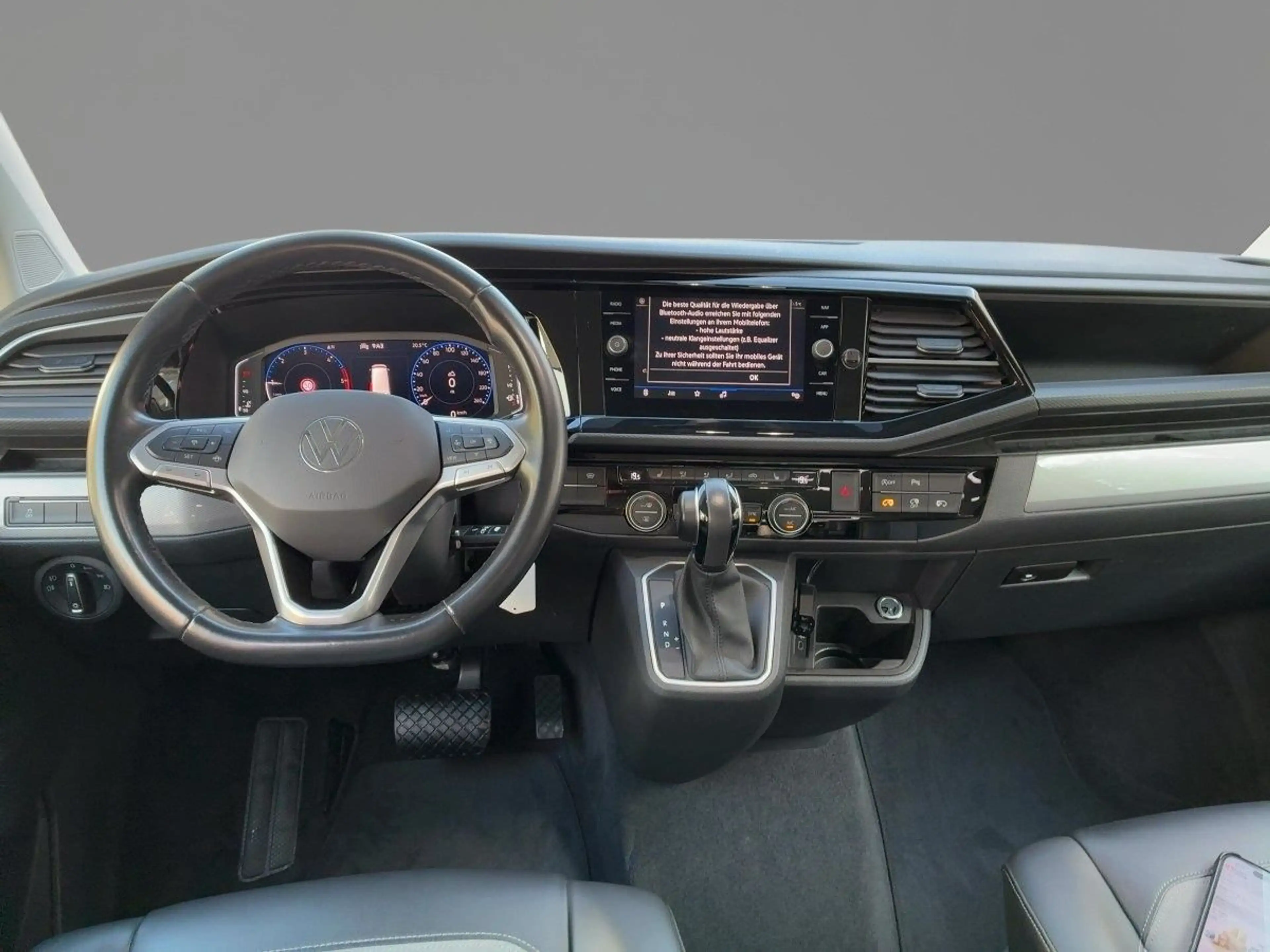 Volkswagen T6.1 Multivan T6.1 2.0 TDI DSG 4Motion Multivan — photo 6