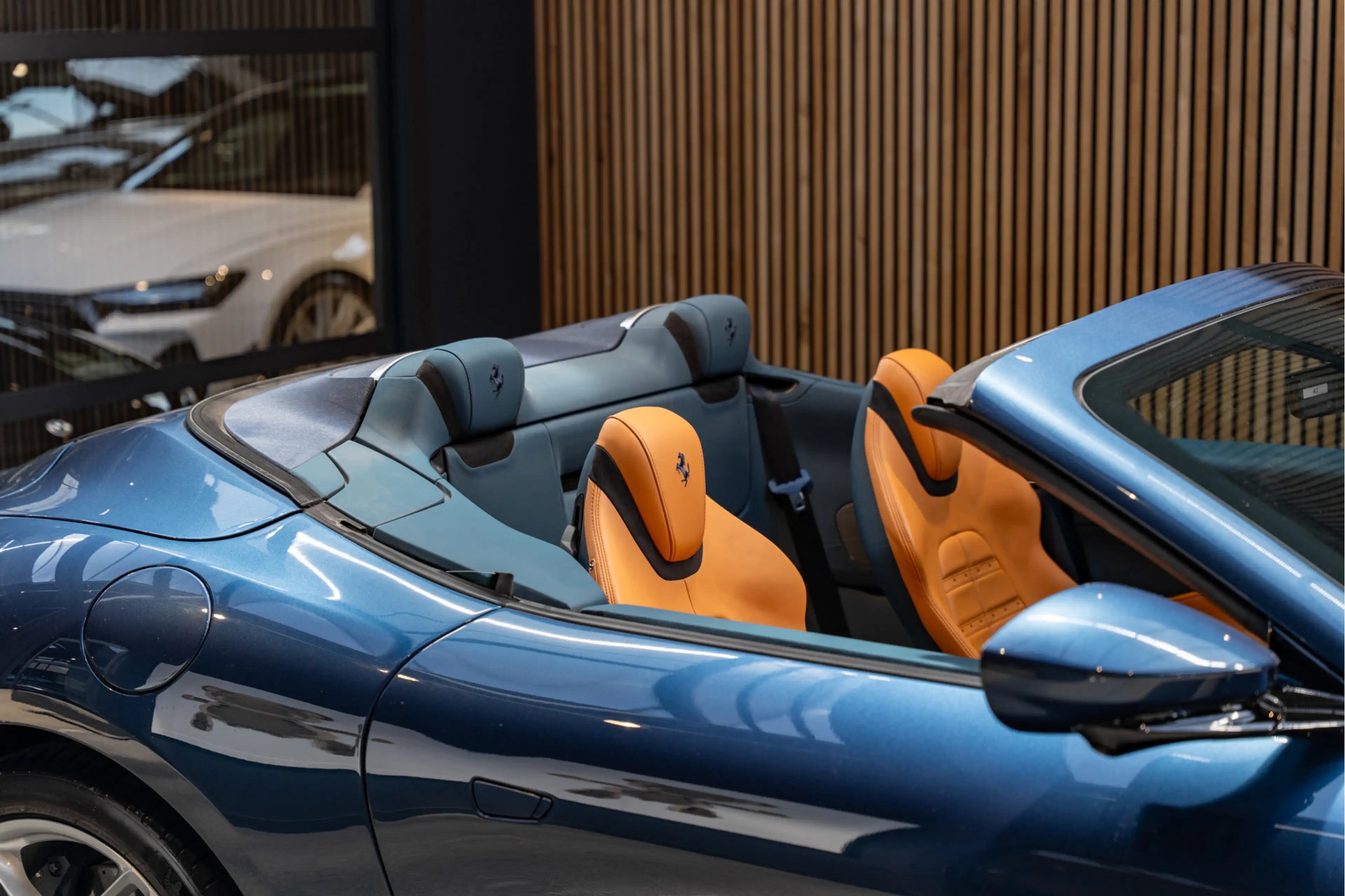 Ferrari Roma Spider Full Carbon Blu Sera JBL Alcantara 3.9 V8 S — photo 15