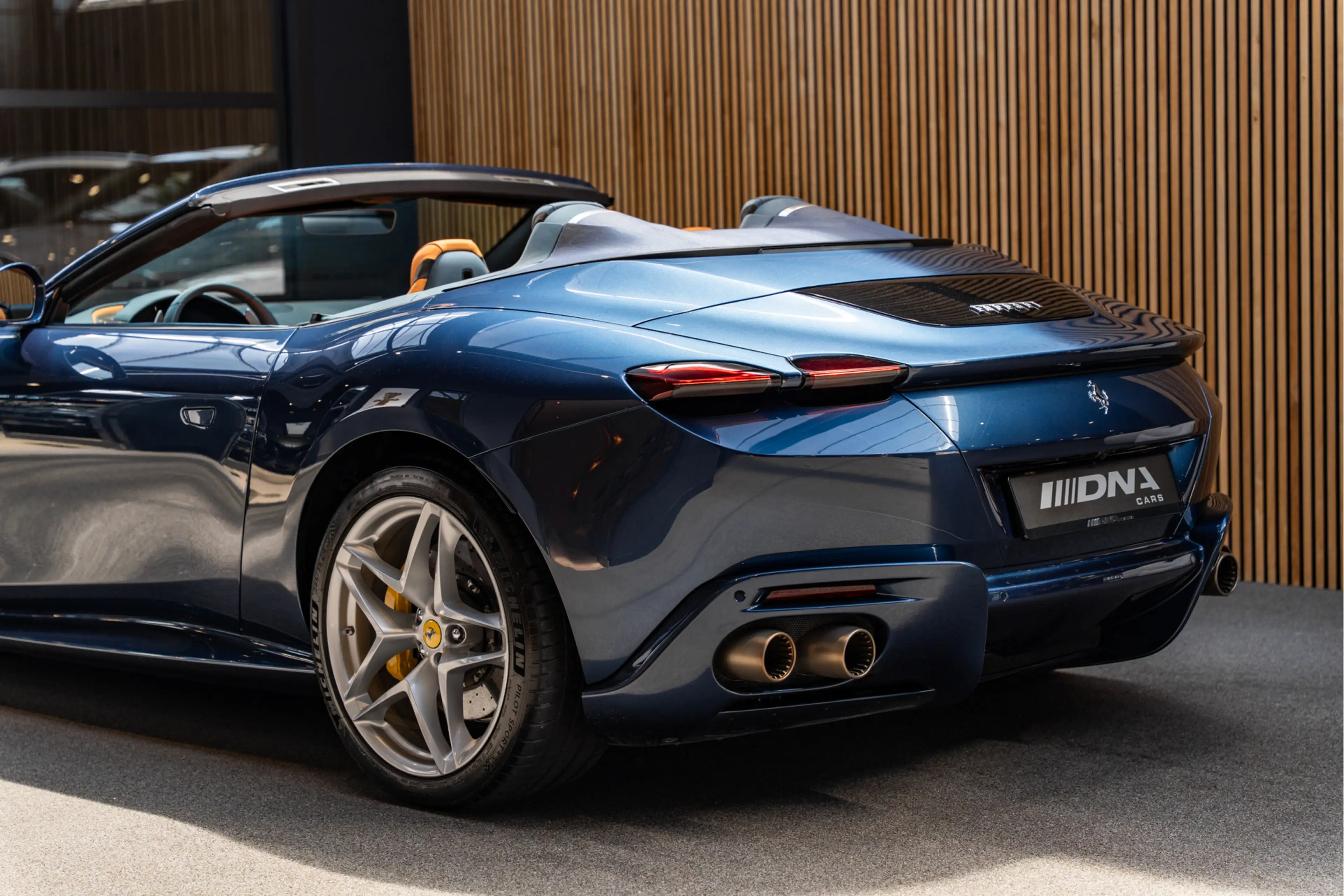 Ferrari Roma Spider Full Carbon Blu Sera JBL Alcantara 3.9 V8 S — photo 7
