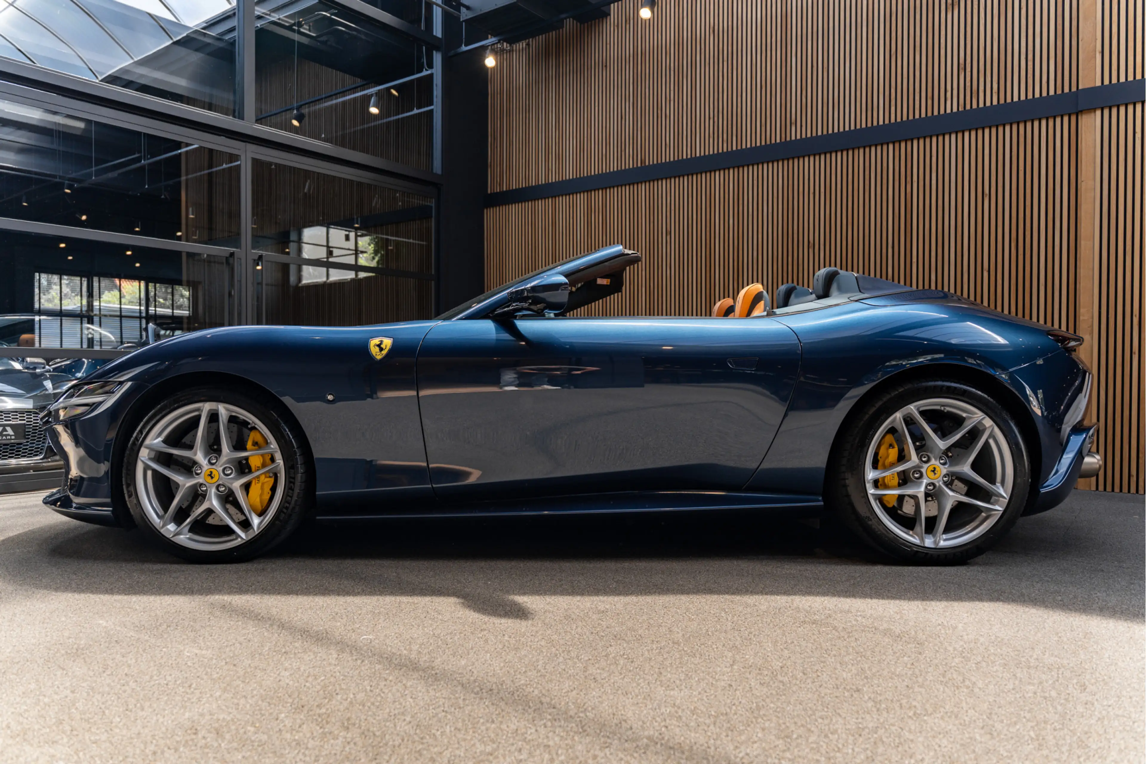 Ferrari Roma Spider Full Carbon Blu Sera JBL Alcantara 3.9 V8 S — photo 48