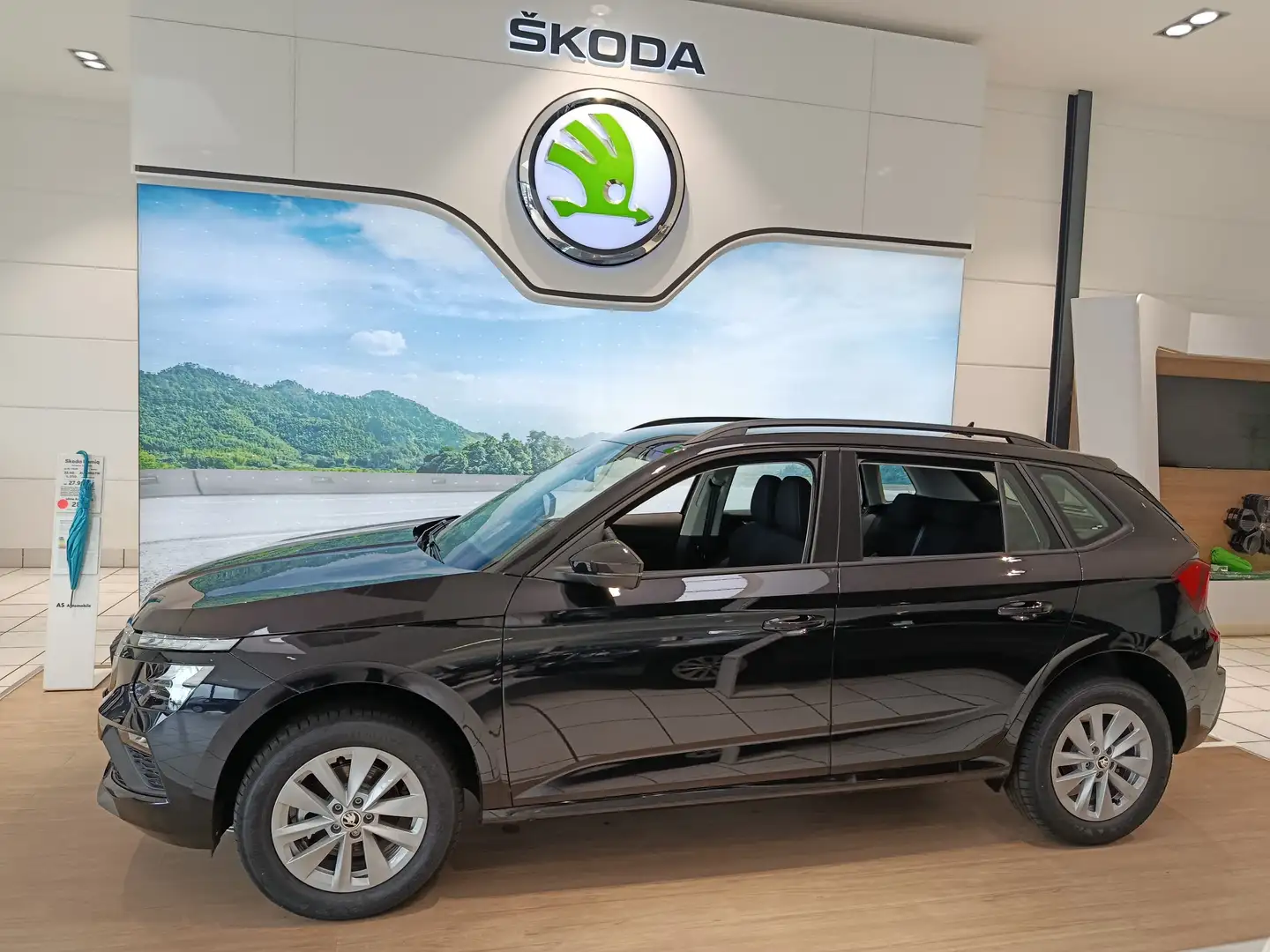 Skoda Kamiq Selection Schwarz - 2