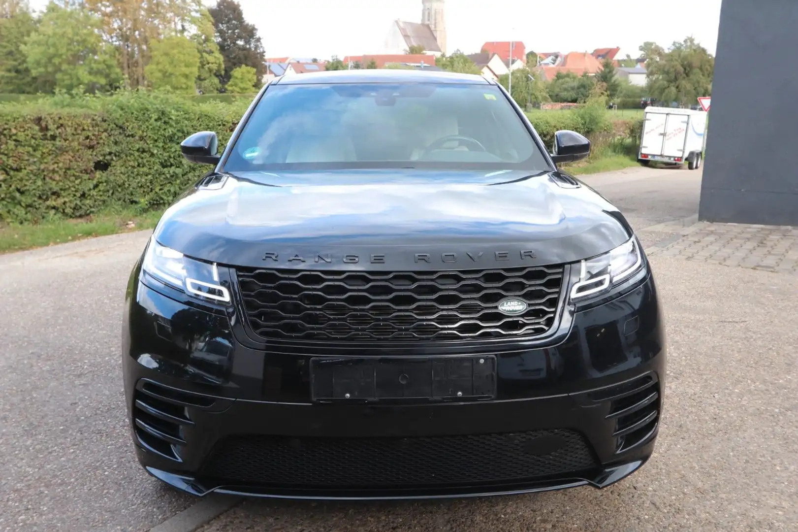 Land Rover Range Rover Velar R-Dynamic HSE Schwarz - 2