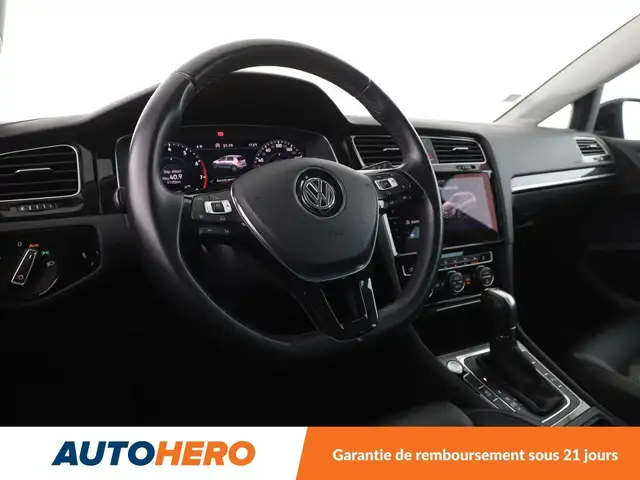 Volkswagen Golf view 12
