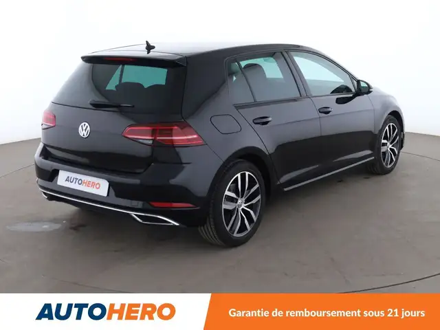 Volkswagen Golf view 6