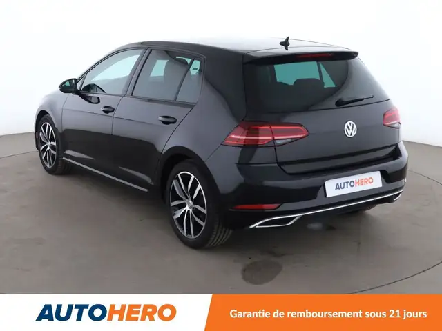 Volkswagen Golf view 4