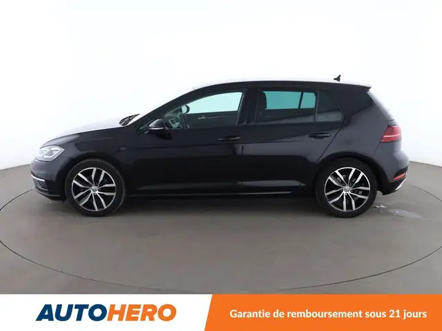 Volkswagen Golf view 3